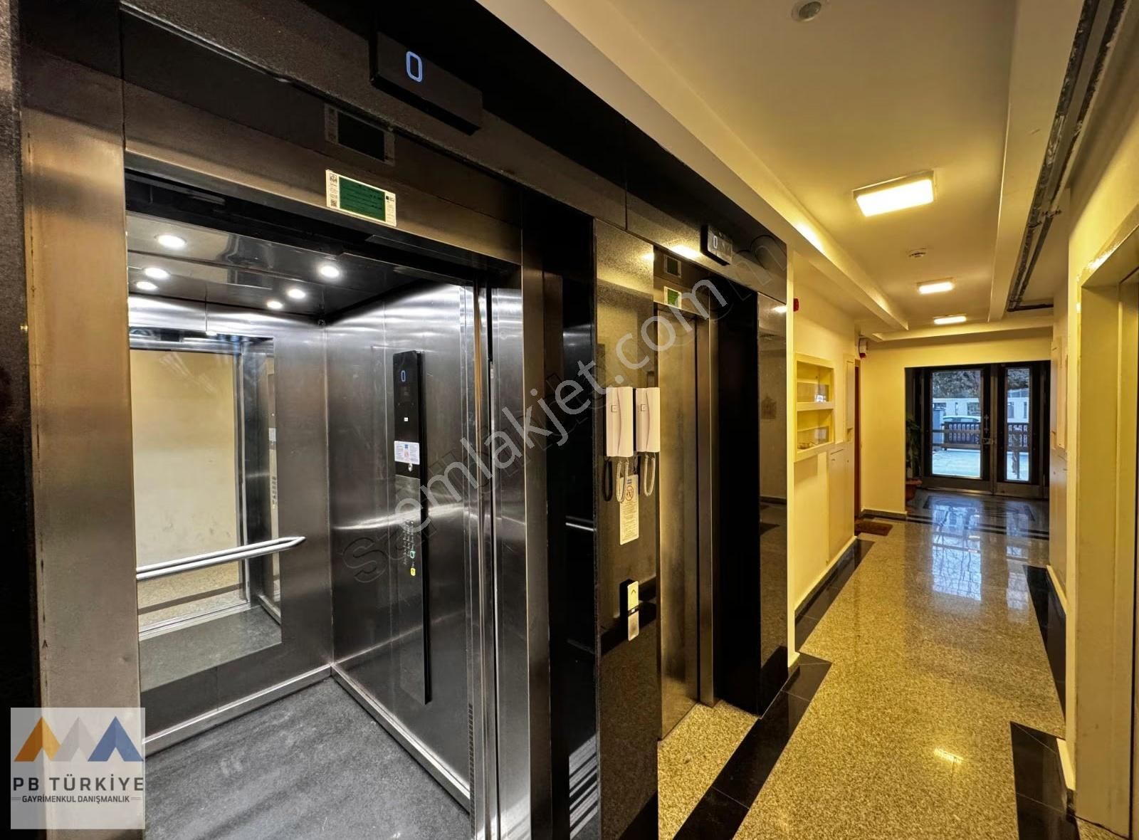 Suadiye'de Geniş M2 Arayanlara..100 M2 Net 3+1 Daire!! - Görsel 22