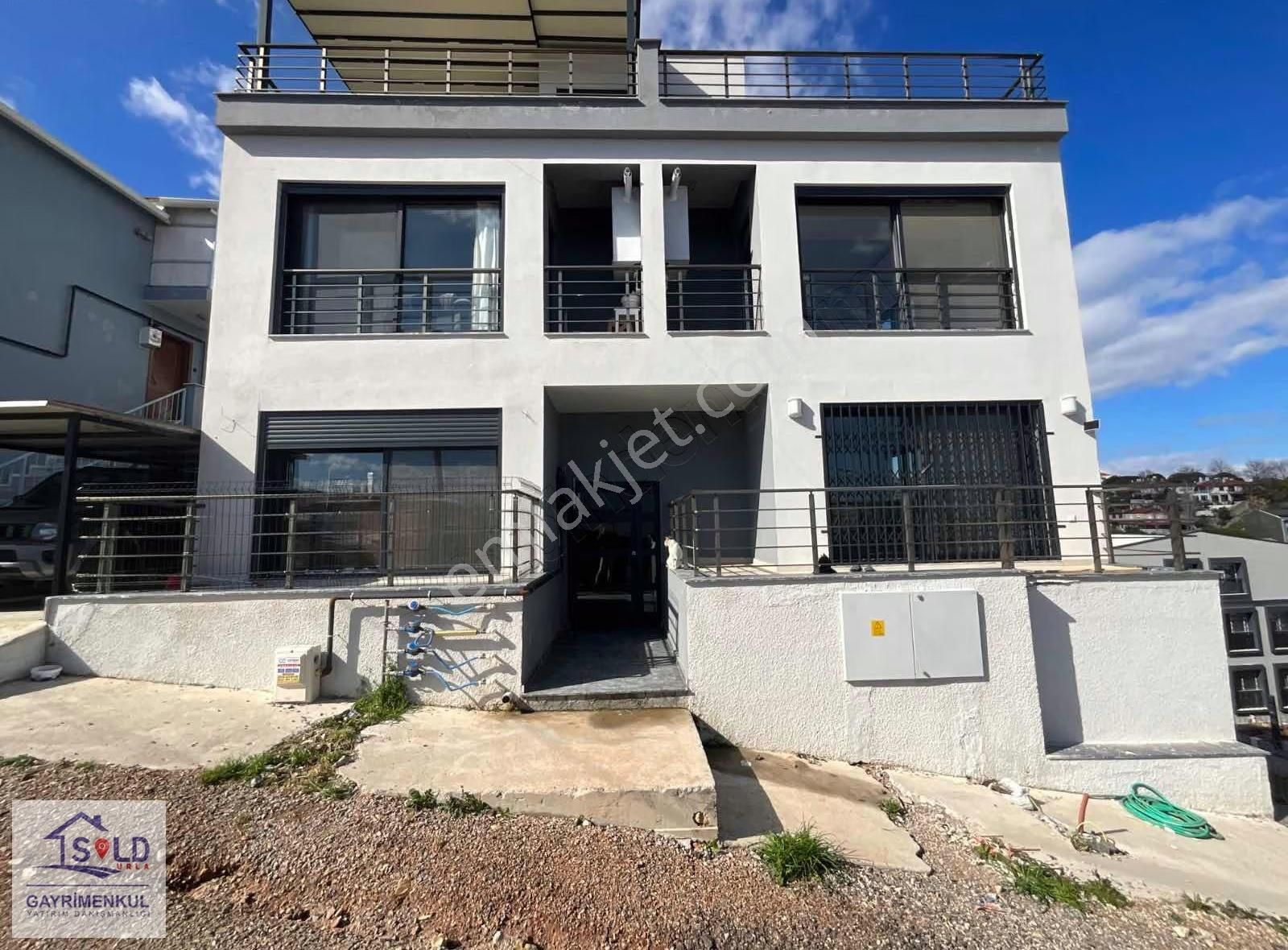 Urla Yaka Mah 3+1 Deniz Manzaralı Bahçeli Satılık Daire - Görsel 24