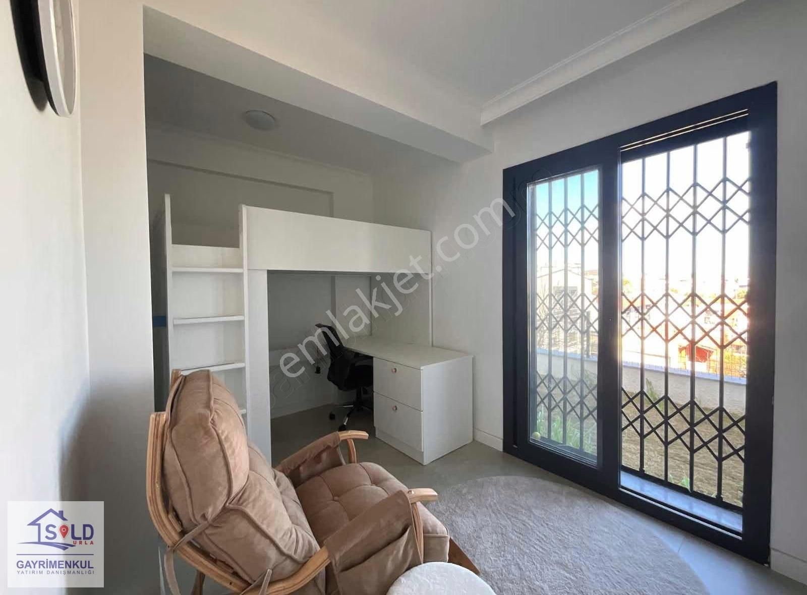 Urla Yaka Mah 3+1 Deniz Manzaralı Bahçeli Satılık Daire - Görsel 6