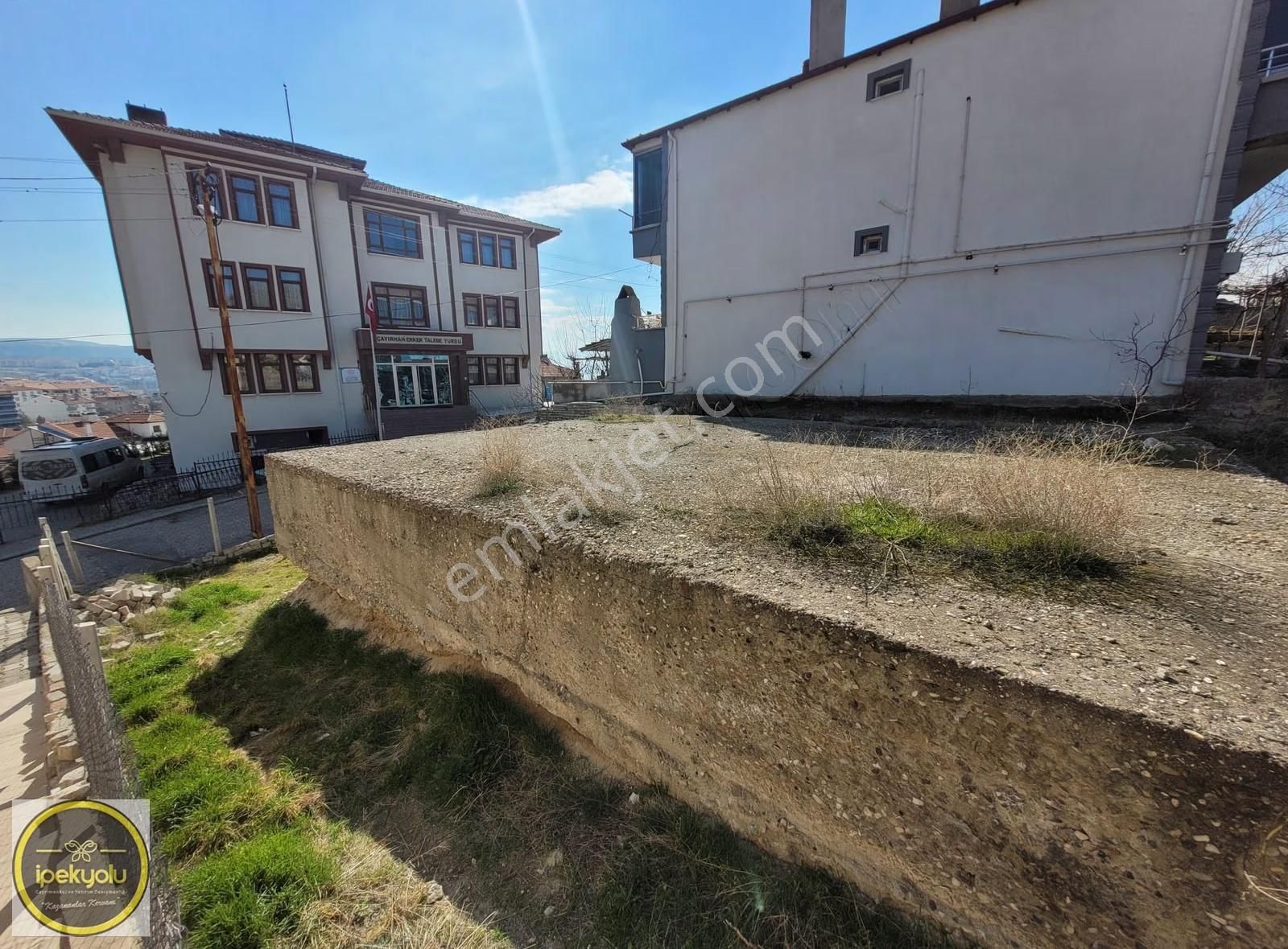 İpekyolu Gayimenkulden Çayırhanda 323 M2 Satılık Arsa