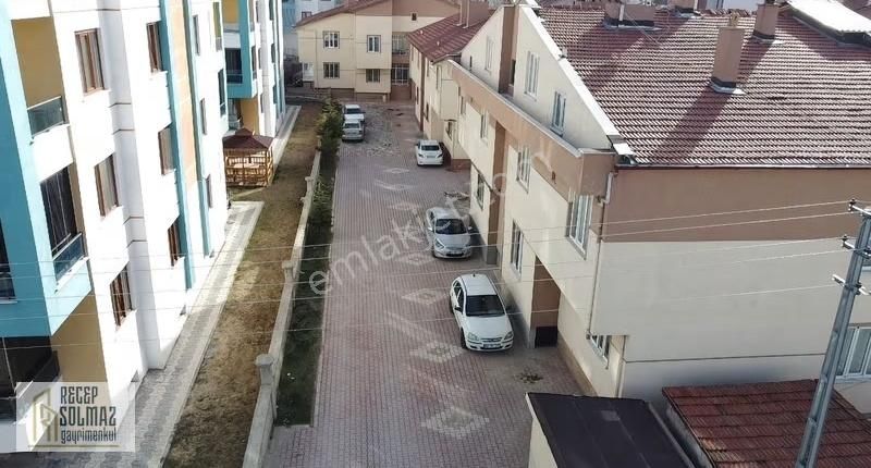 Uluğbey Mah.satılık Müstakil Tadında 3+1 Daire - Görsel 3