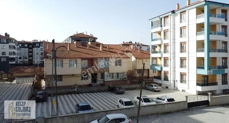 Uluğbey Mah.satılık Müstakil Tadında 3+1 Daire