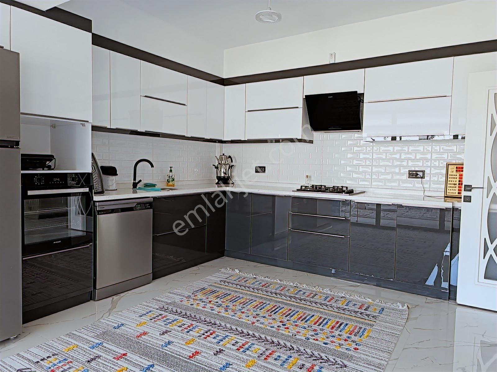 Ali Bey'den Yakacıkda 1. Katta 4+1, Ultralüx, Yeni Binada - Görsel 5