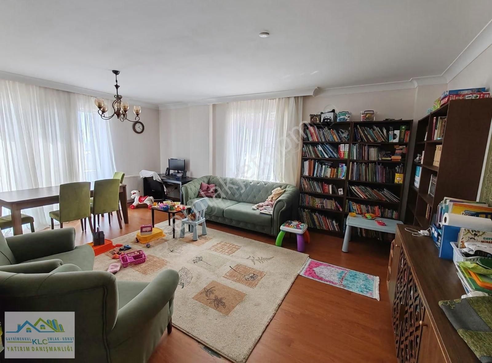 Klc Den Paşaalanı Mah.bandırma Cad.üzeri 3+1 158 M² Daire
