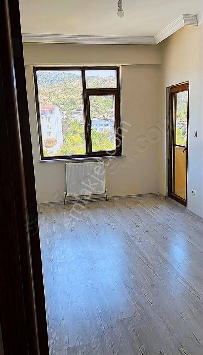Cide İlkim Emlak'tan Satılık 3+1 Kasaba Mahallesi'nde - Görsel 7
