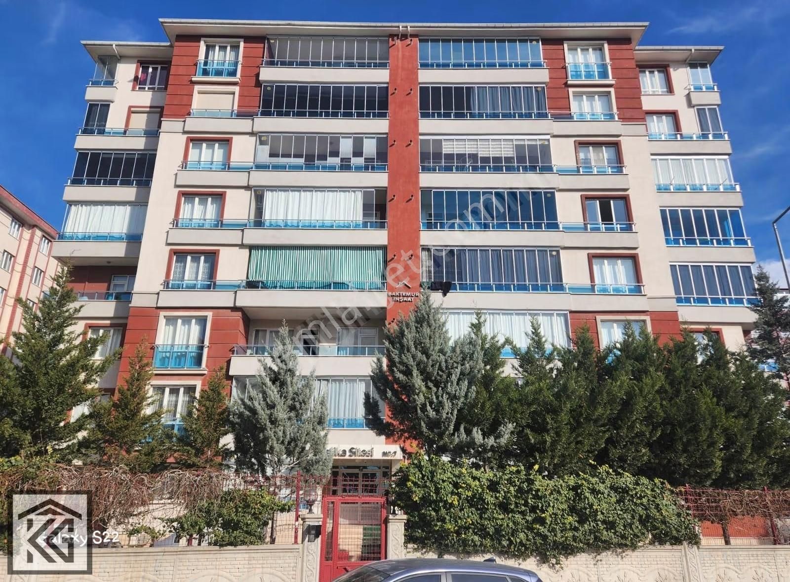 Kocalardan Fetih Caddesi Üstü Arakat Çok Geniş Cam Balkonlu 3+1 - Görsel 13