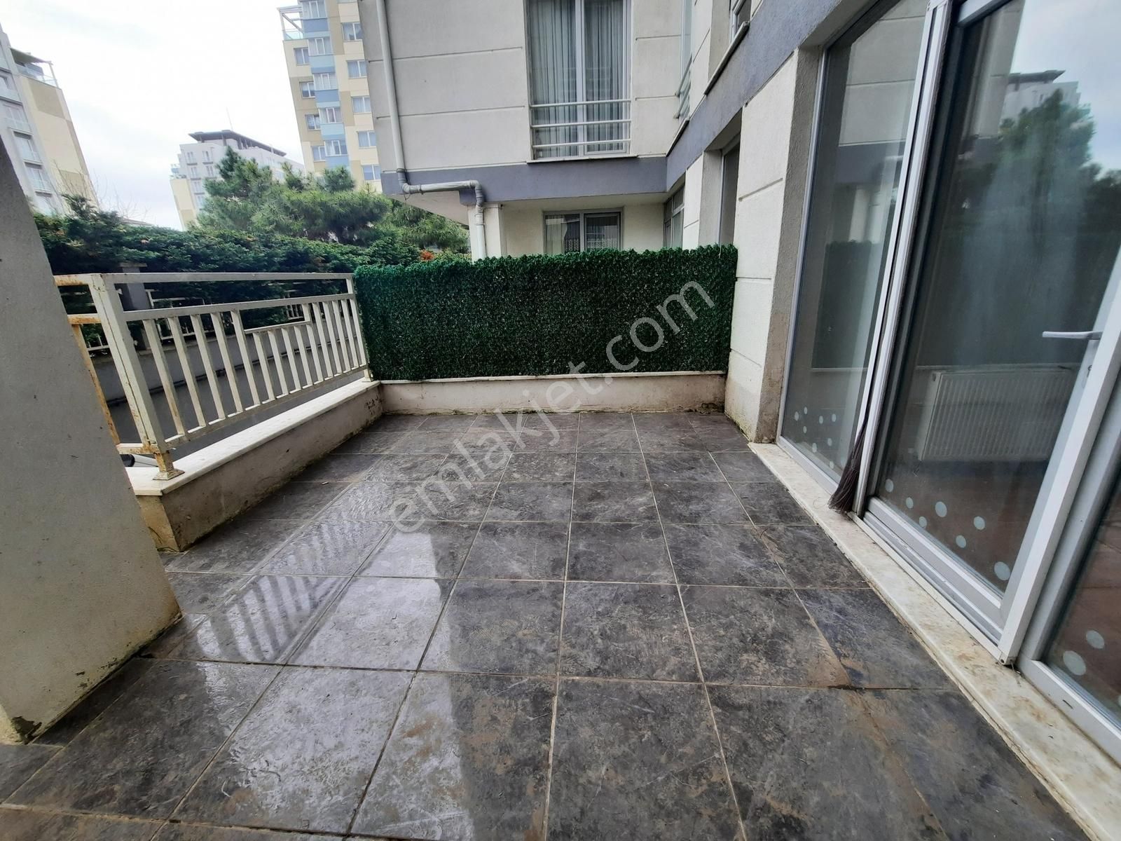 Taşdelen Merkezde Siteiçi 1+1 Girişkat 90m2 Geniş Balkonlu Daire - Görsel 7