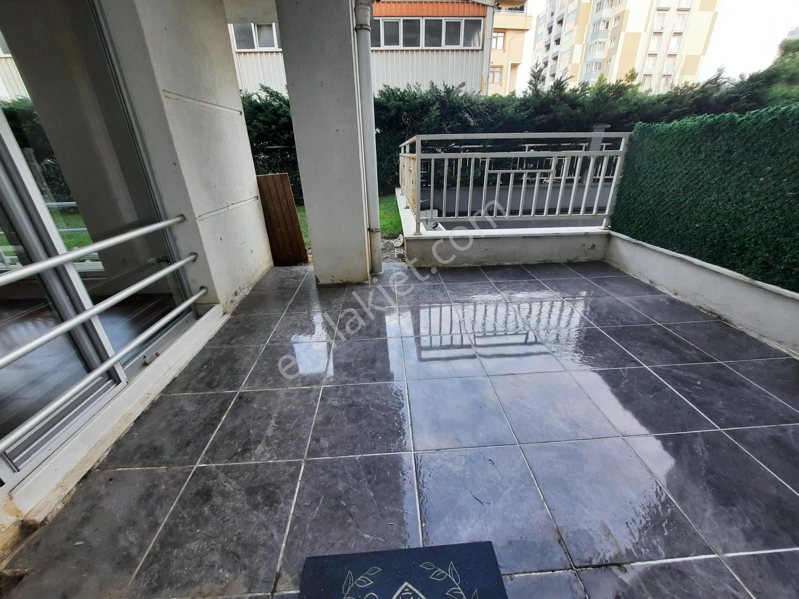 Taşdelen Merkezde Siteiçi 1+1 Girişkat 90m2 Geniş Balkonlu Daire - Görsel 14