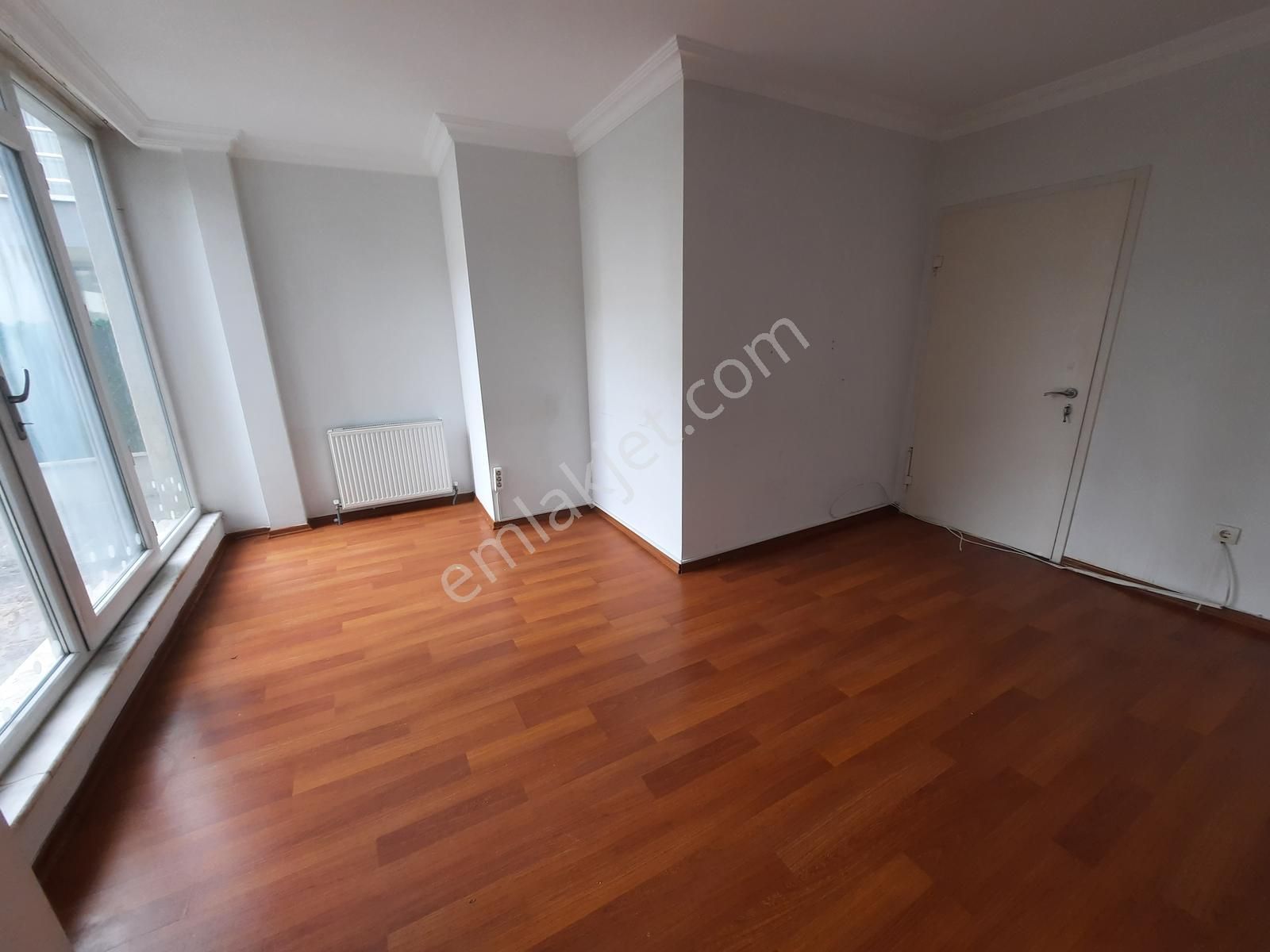 Taşdelen Merkezde Siteiçi 1+1 Girişkat 90m2 Geniş Balkonlu Daire - Görsel 12