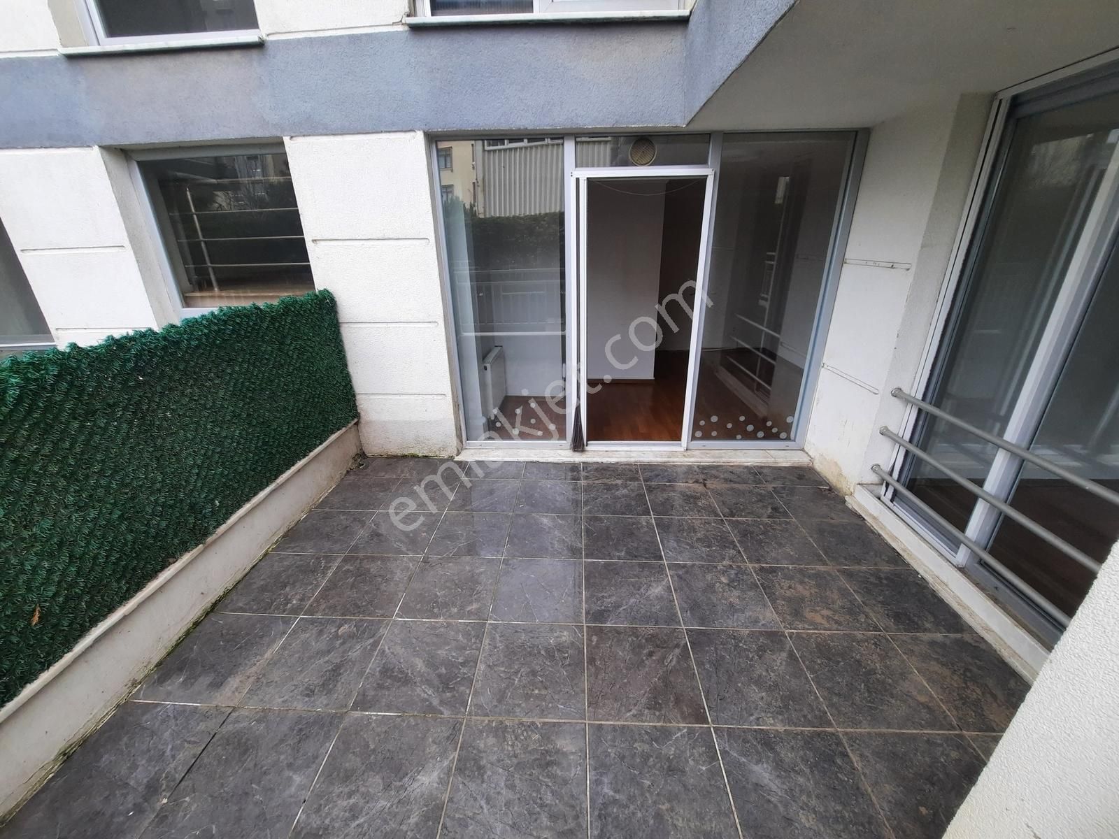 Taşdelen Merkezde Siteiçi 1+1 Girişkat 90m2 Geniş Balkonlu Daire - Görsel 15