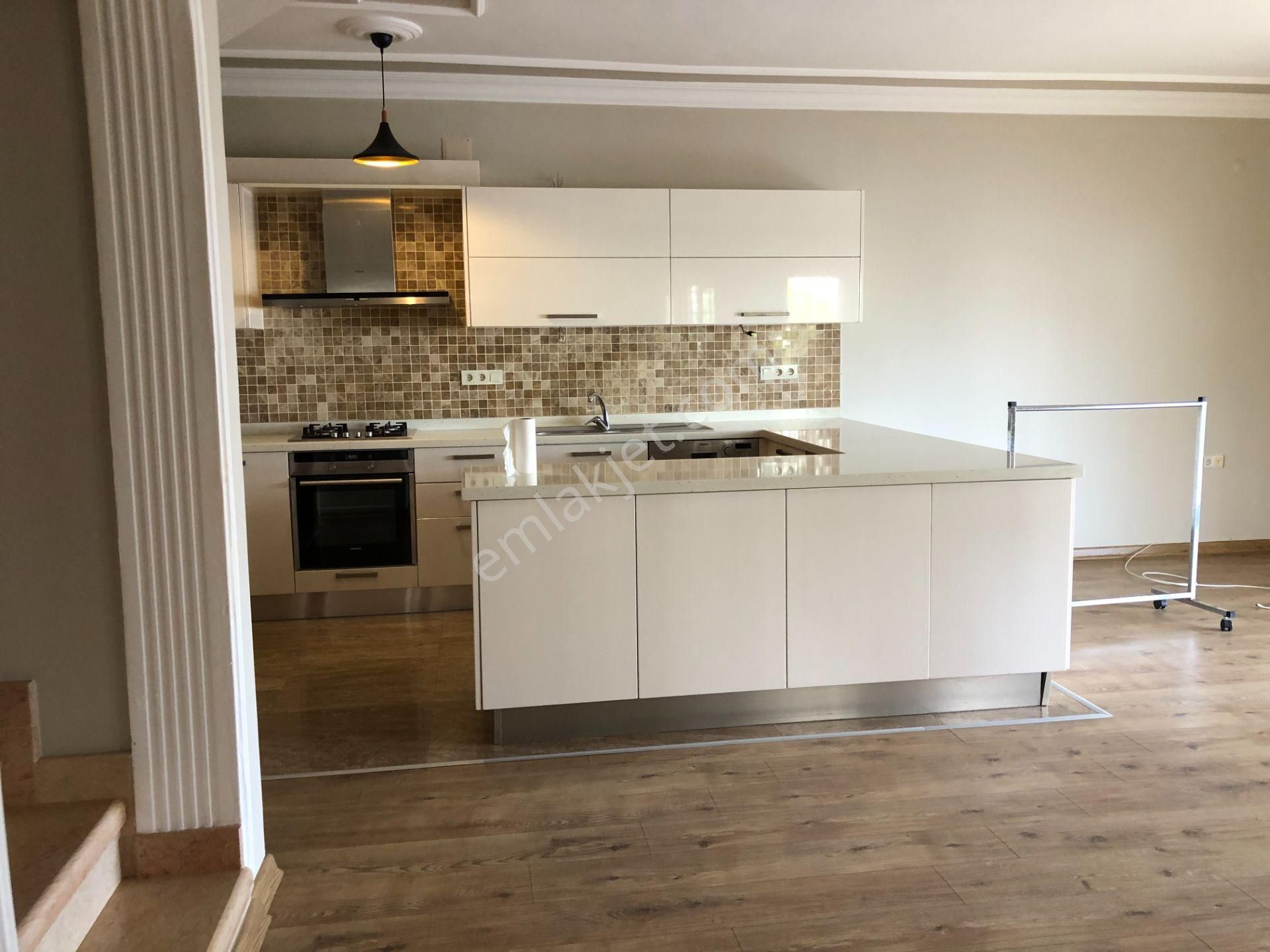 Bodrum Turgutreis Merkezde Satılık 3+2 Müstakil Villa - Görsel 7