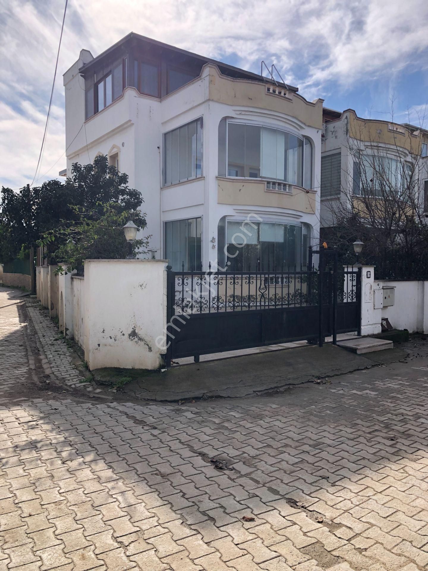 Bodrum Turgutreis Merkezde Satılık 3+2 Müstakil Villa