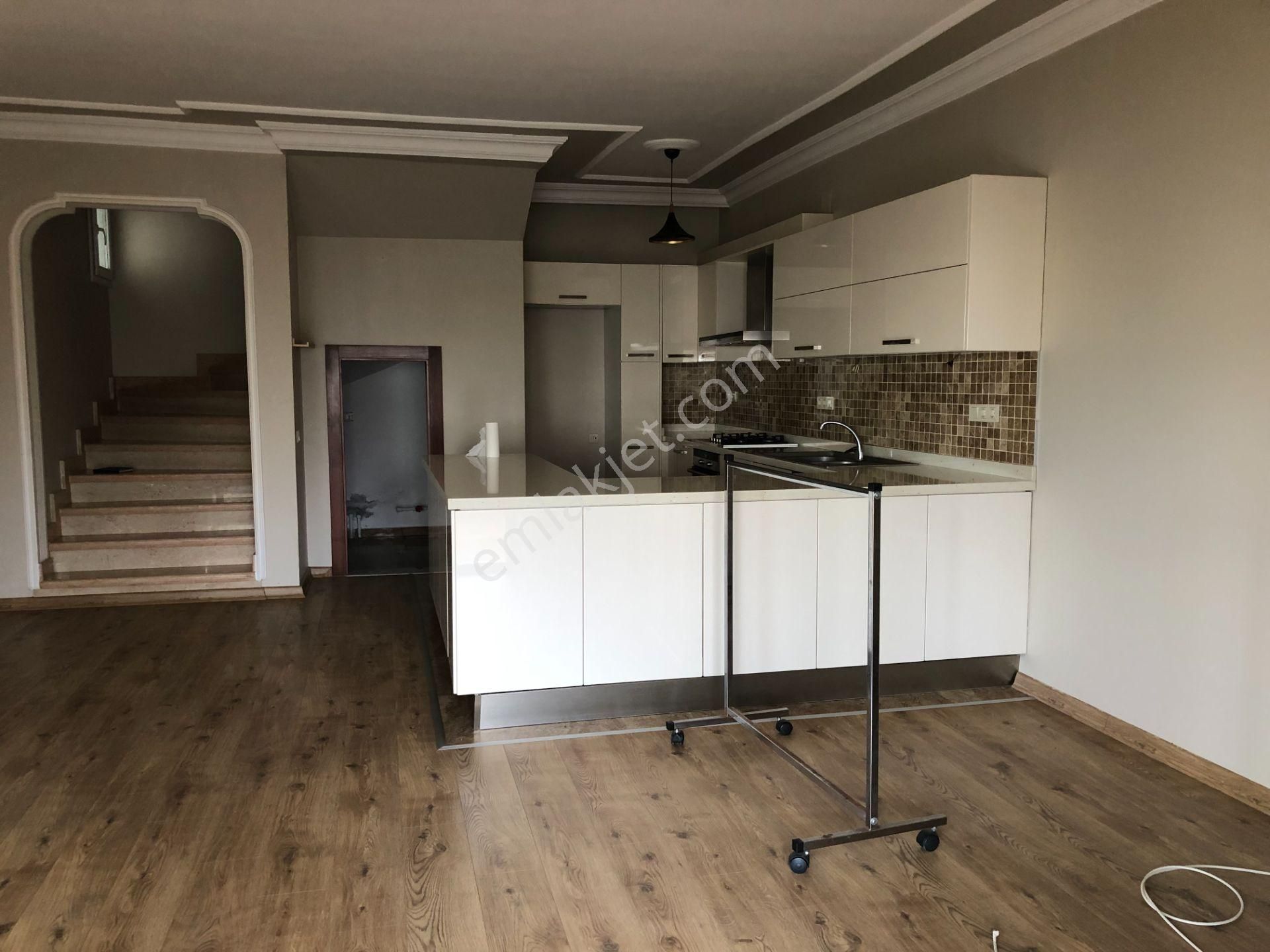 Bodrum Turgutreis Merkezde Satılık 3+2 Müstakil Villa - Görsel 13