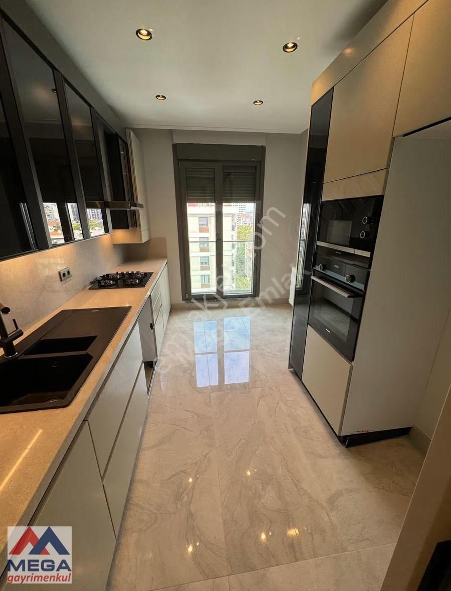 Fenerbahçe Bağdat Cadesine 3.binada Satılık 3+1 Daire - Görsel 3