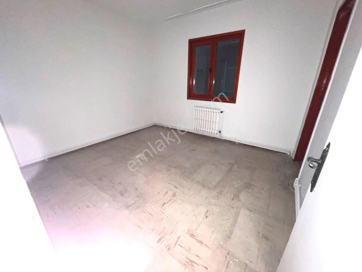 Wc Yenilendi , Mutfak Kombi Yenilendi , Boya Ve Parke Silistre - Görsel 16