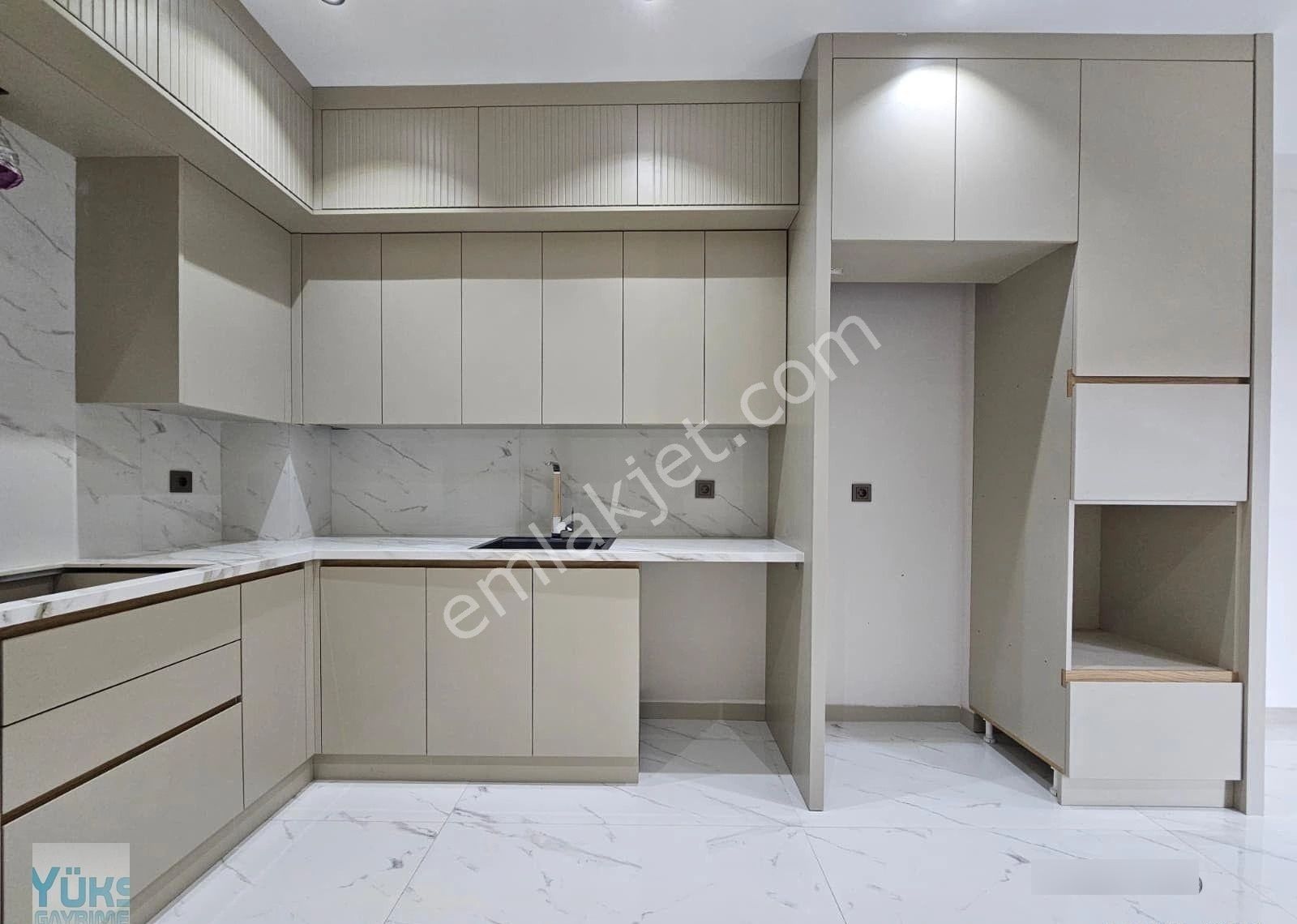 Denizli Bereketli Mahallesinde 2+1 130 M2 Panjurlu Ebeveyn Banyolu Lüks Daireler - Görsel 14