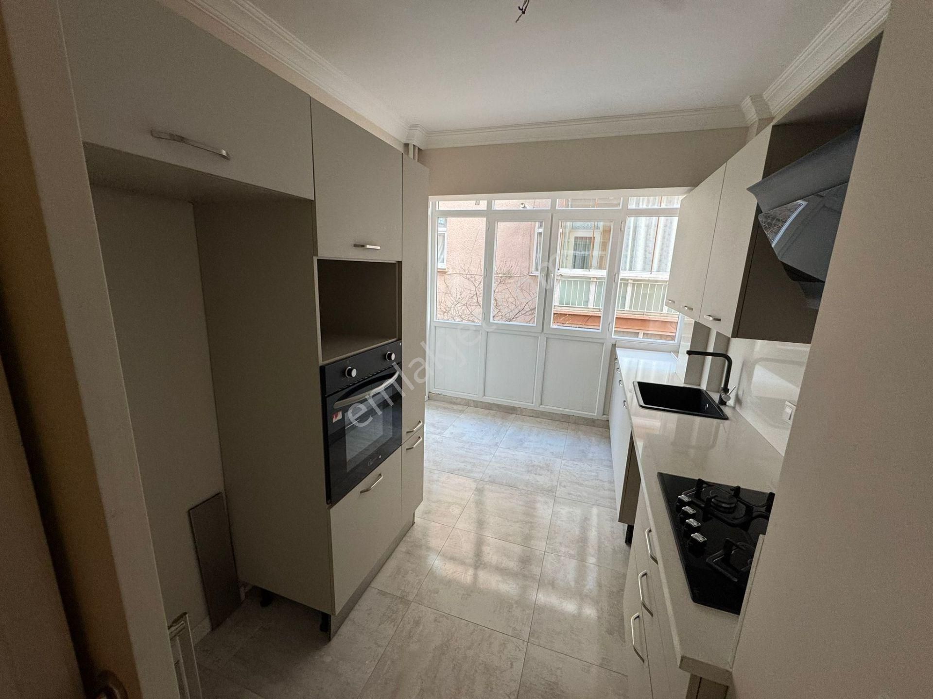 Ayrancı Meneviş Sokakta Otoparklı, Full Yapılı, Masrafsız 3+1 - Görsel 8