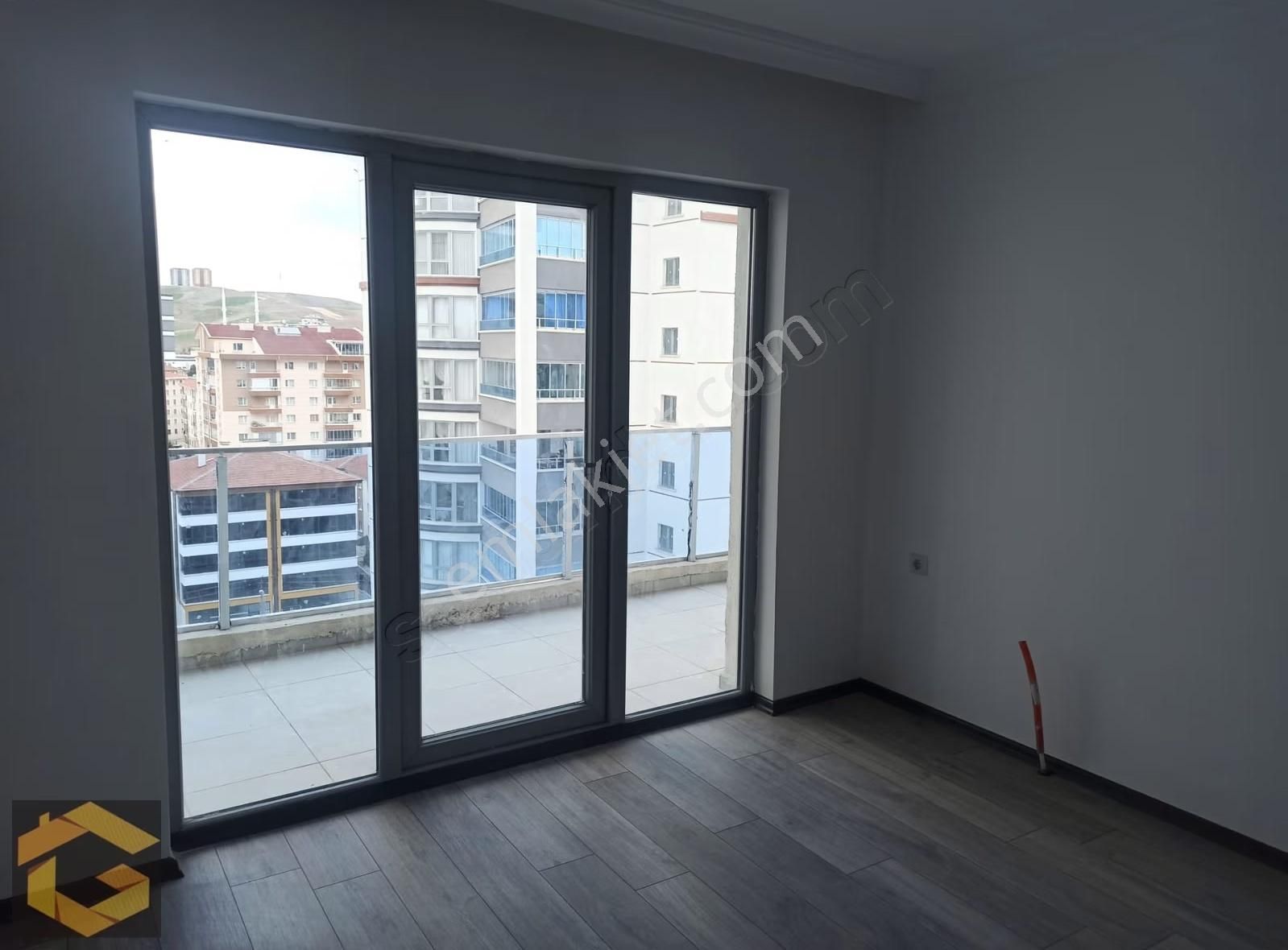 Pursaklar Saray'da Lüks 1+1 Satılık Daire - Görsel 5