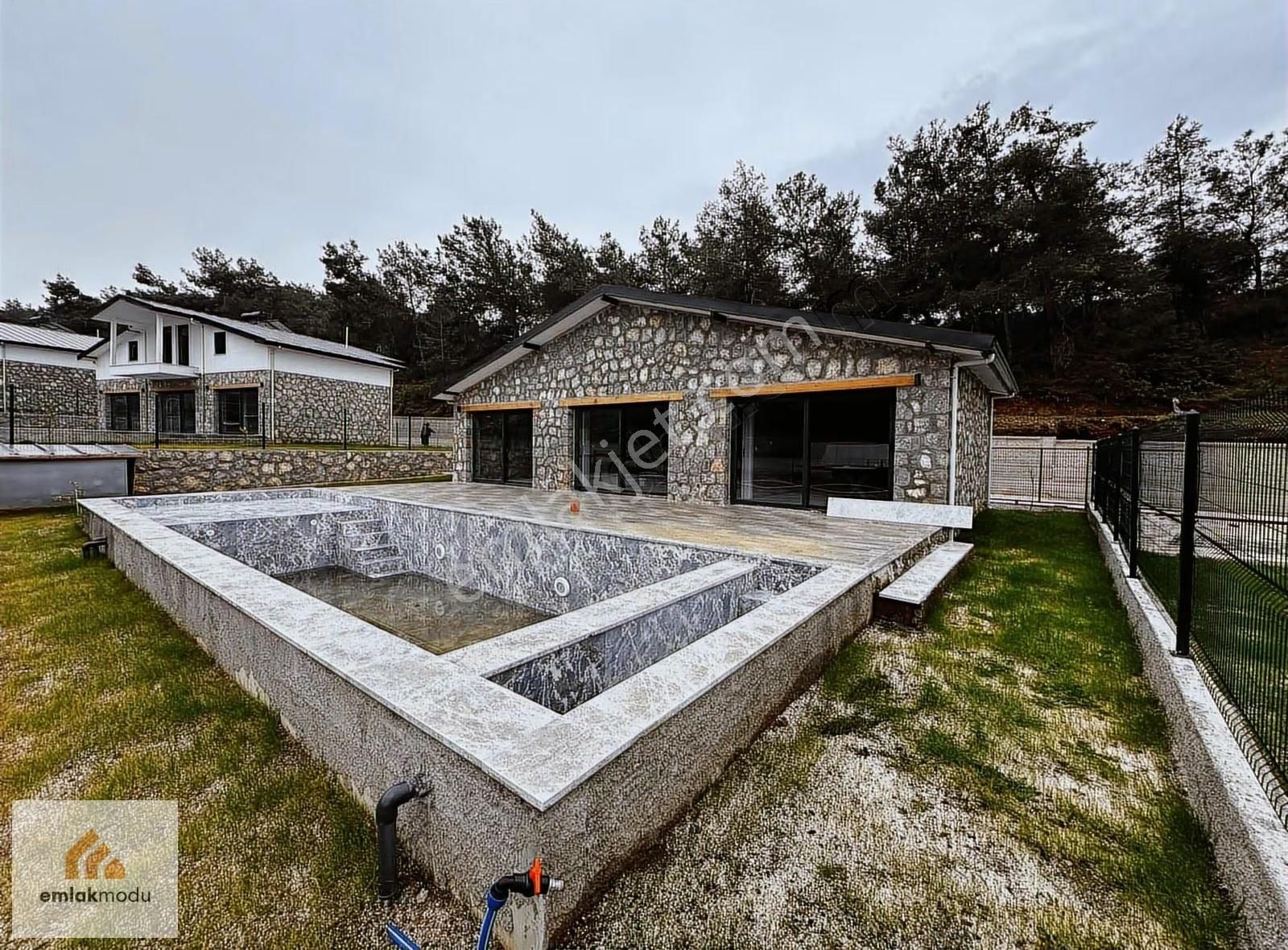 Fethiye Foça Mevkii 2+1 Eşyasız Taş Villa - Görsel 11