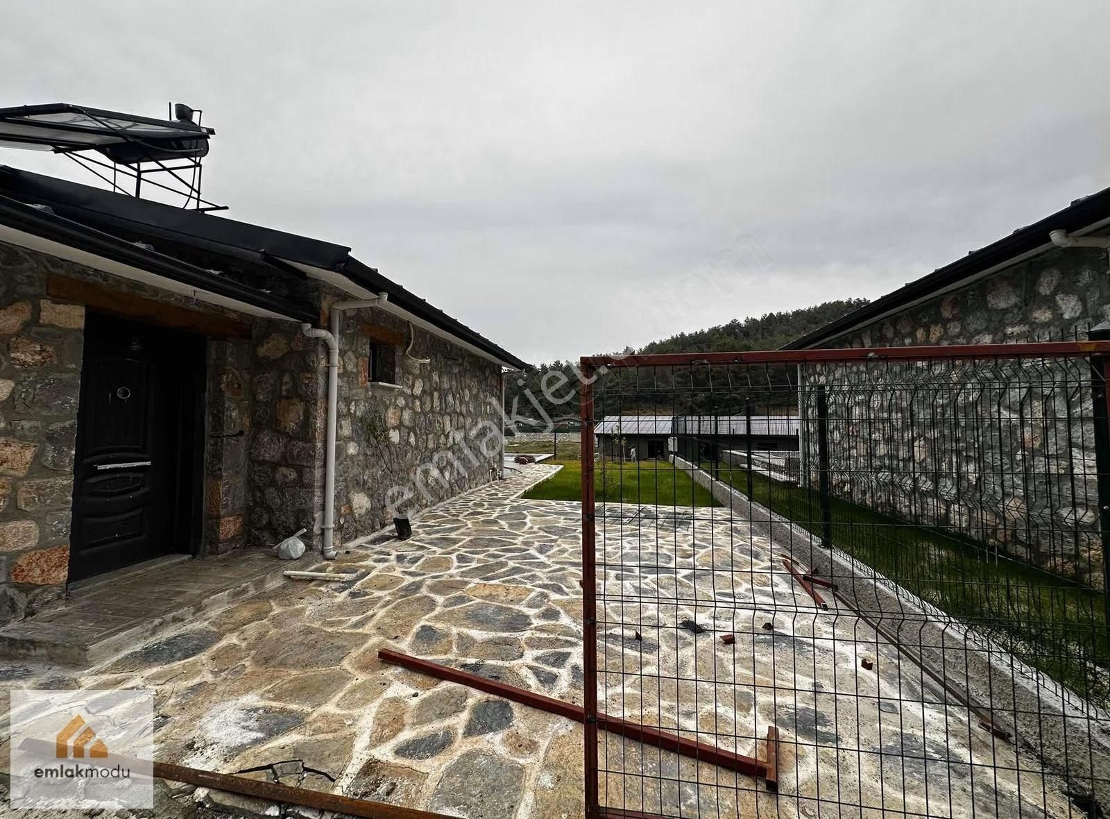 Fethiye Foça Mevkii 2+1 Eşyasız Taş Villa - Görsel 15