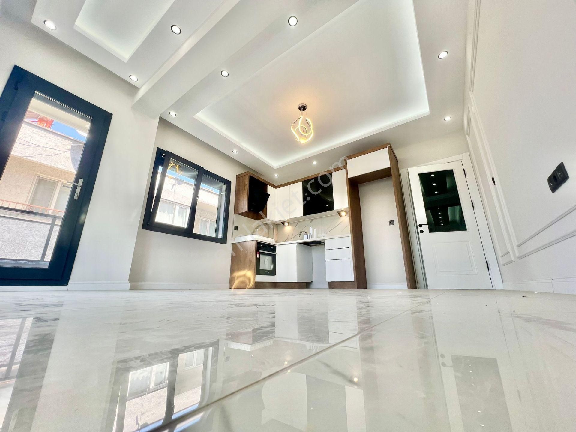 ⭐ay Emlak'tan⭐akçay'da Denize Sadece 50 M Muhteşem Konumlu Ön Cephe Şık Tasarımlı Satılık 2+1 Daire - Görsel 7