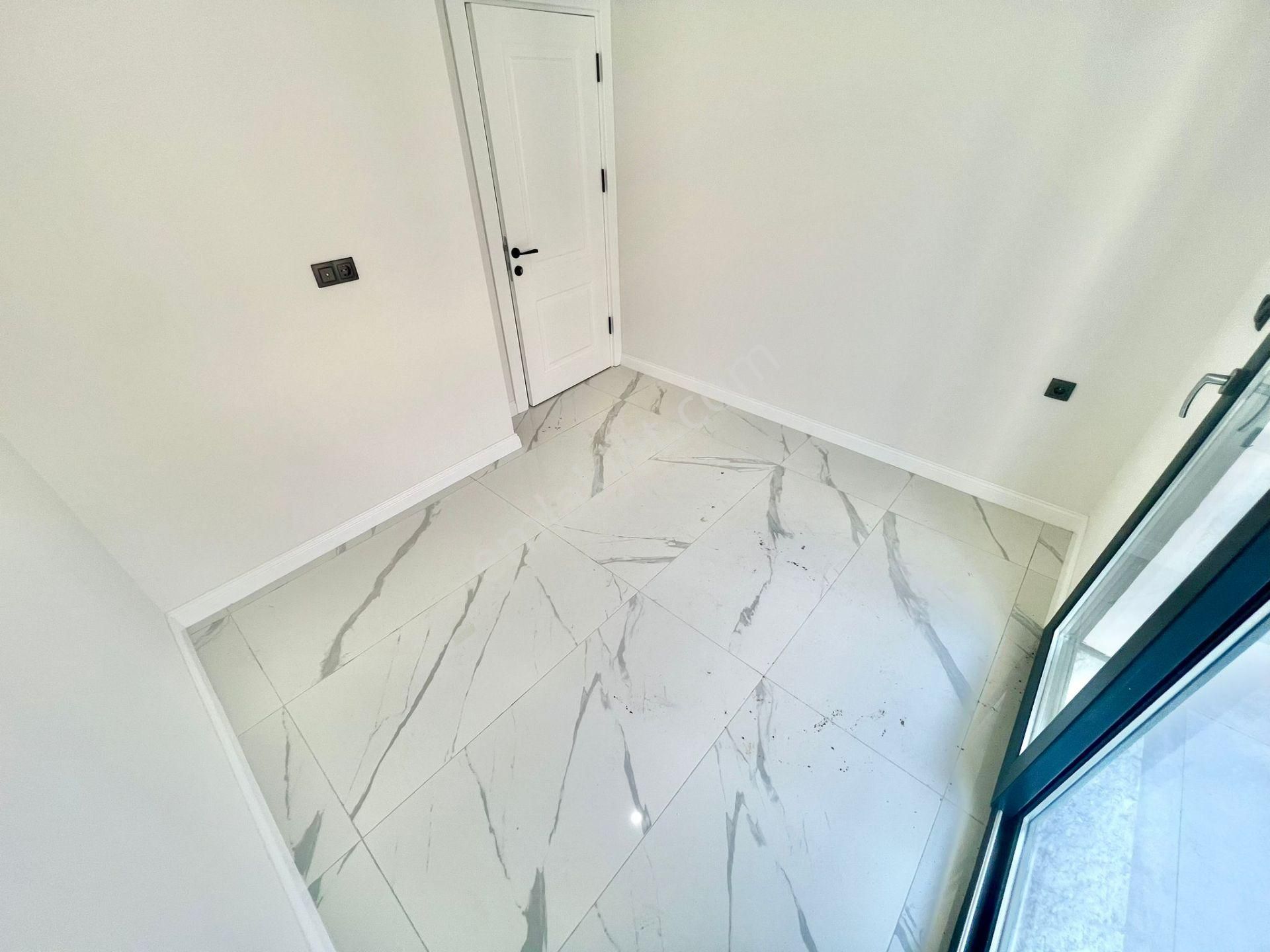 ⭐ay Emlak'tan⭐akçay'da Denize Sadece 50 M Muhteşem Konumlu Ön Cephe Şık Tasarımlı Satılık 2+1 Daire - Görsel 19