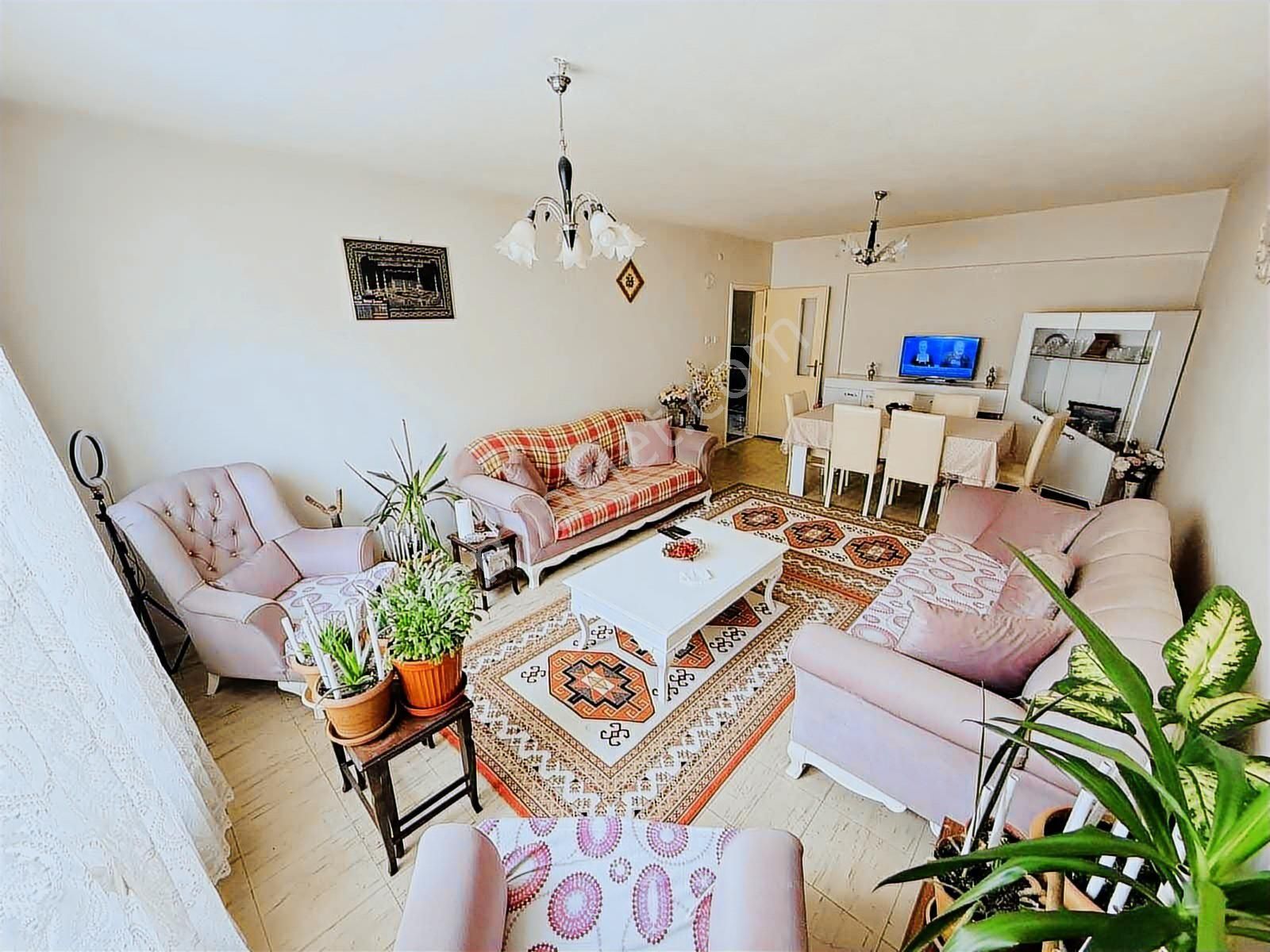 Yeni Çınar'dan Hastane Okul Yakını Cadde Üzeri Ara Kat 3+1 Daire - Görsel 2