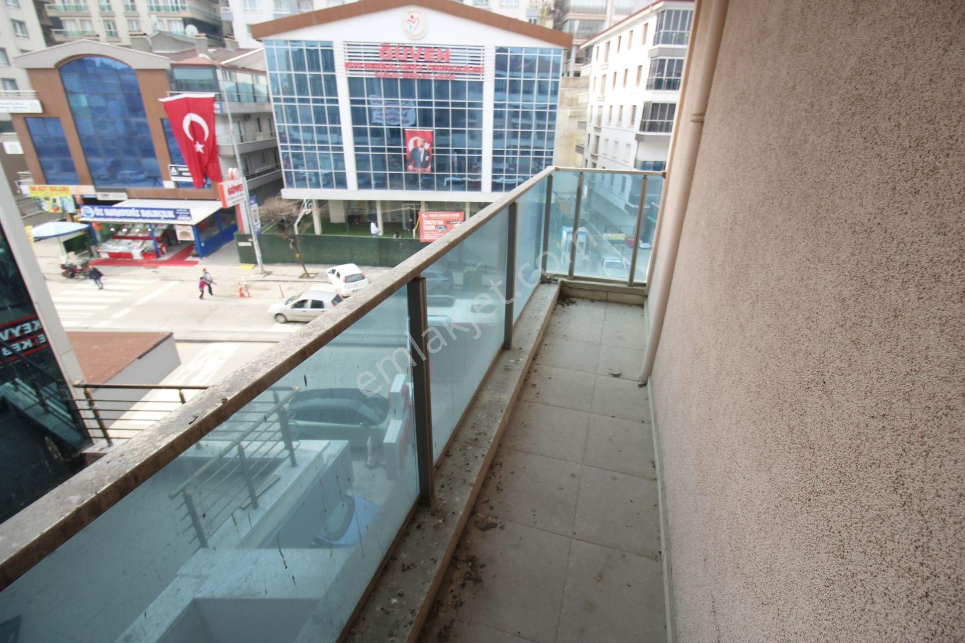 Krc'den Cadde Üzeri Başkentray'a Trene Okula Yürüme Mesafesinde 3+1 Kiralık Daire - Görsel 4