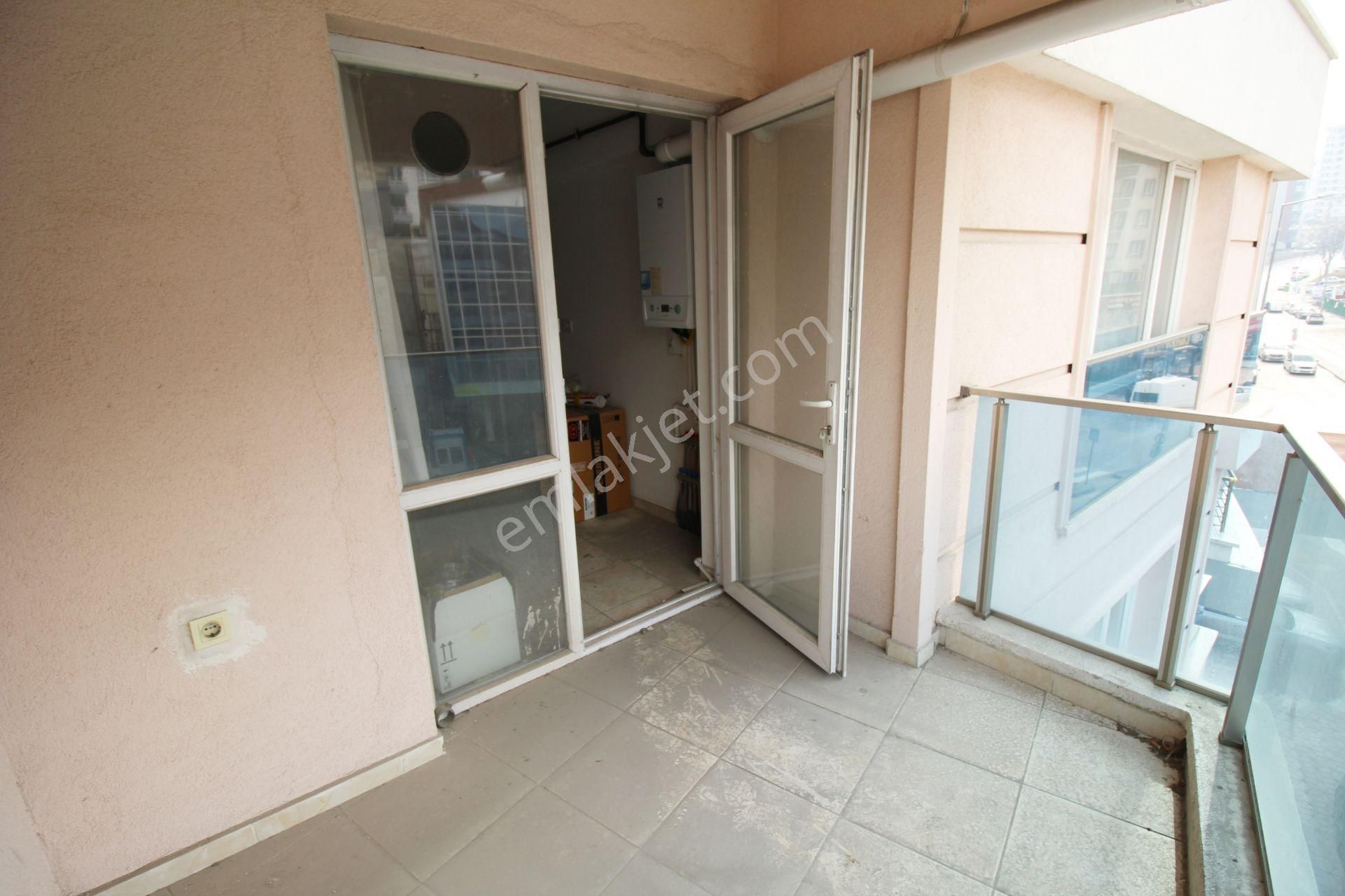 Krc'den Cadde Üzeri Başkentray'a Trene Okula Yürüme Mesafesinde 3+1 Kiralık Daire - Görsel 9