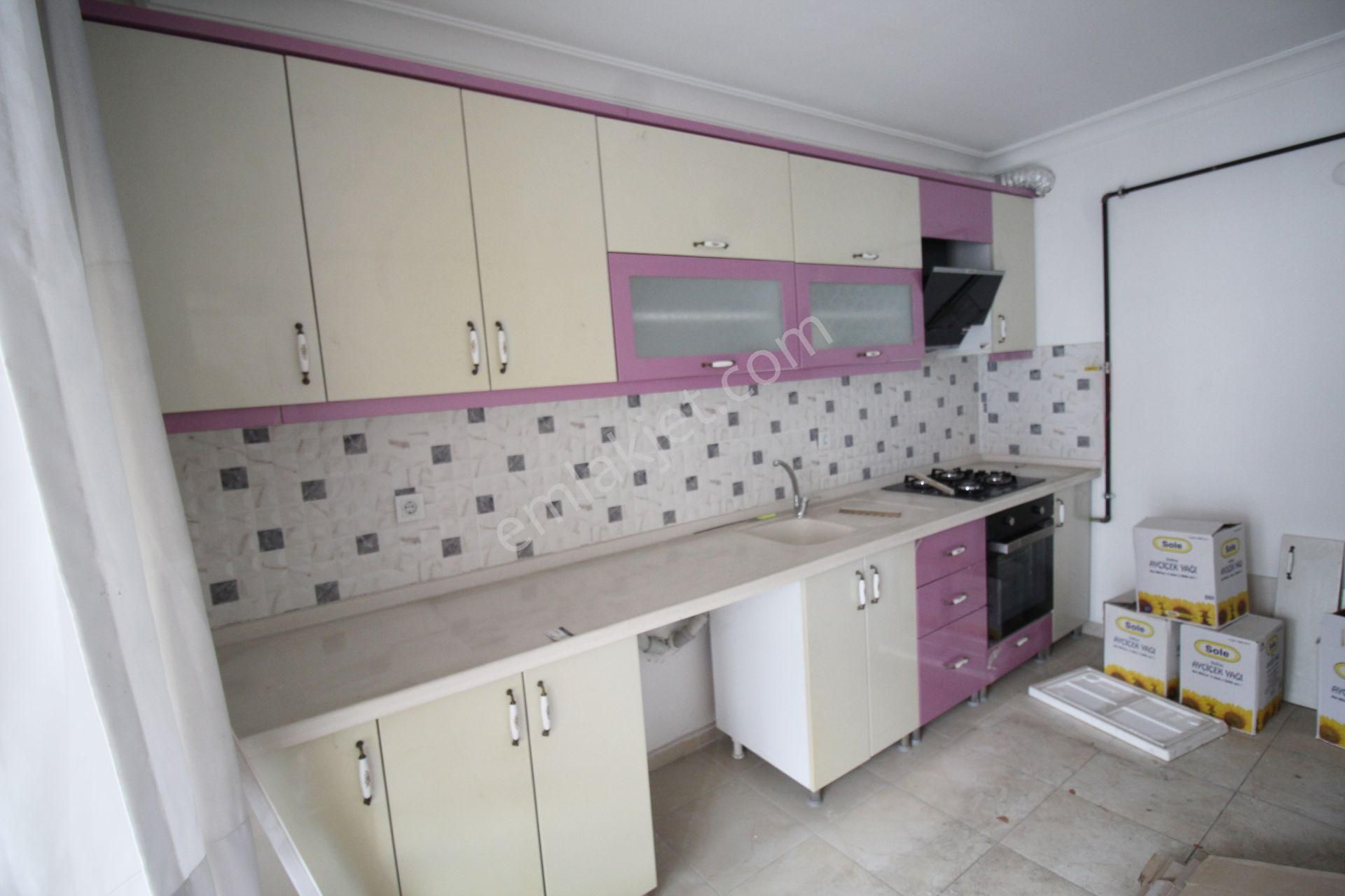 Krc'den Cadde Üzeri Başkentray'a Trene Okula Yürüme Mesafesinde 3+1 Kiralık Daire - Görsel 6