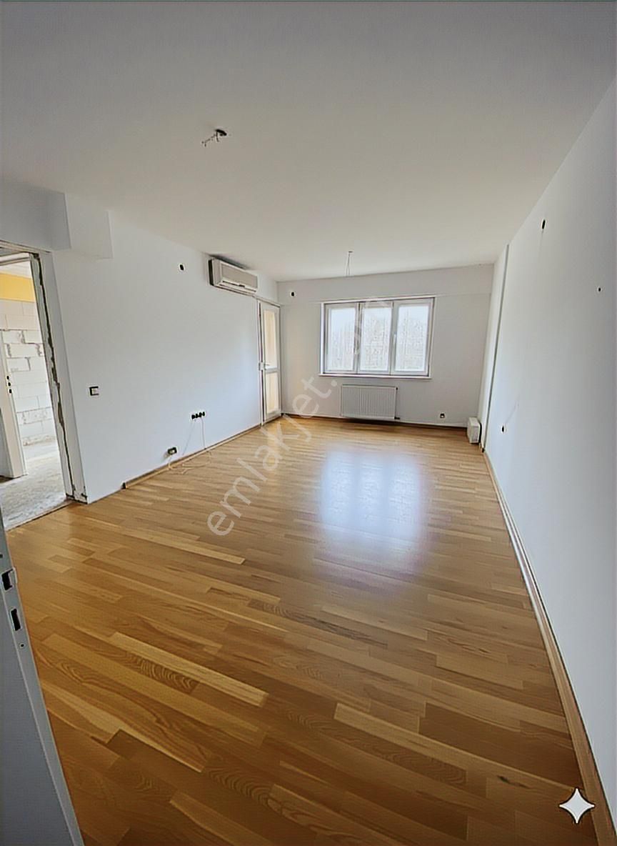 Era Angel'dan Ayvalık Sefa Çamlık'ta Tadilatlı 2+1 Kiralık Daire