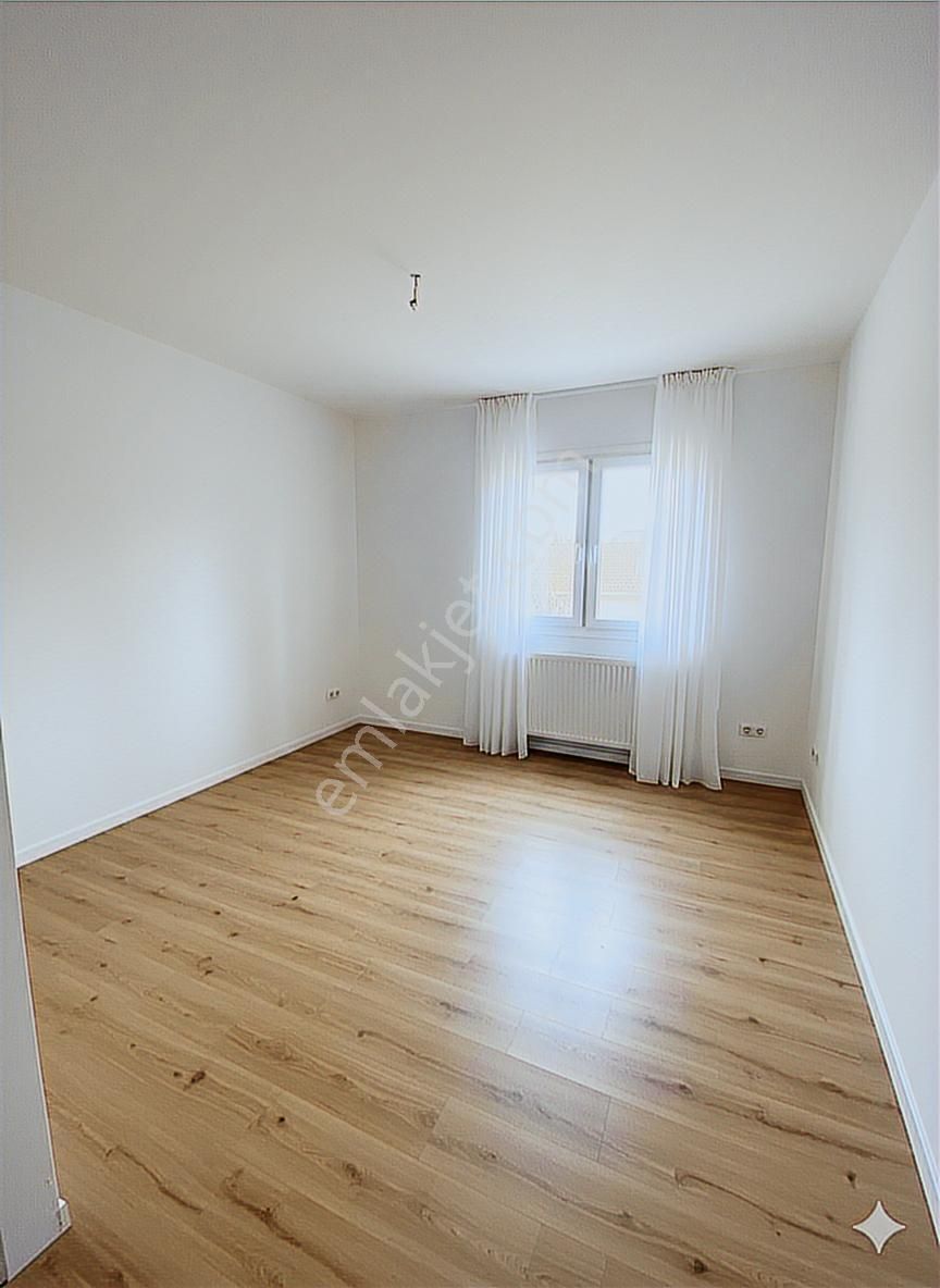 Era Angel'dan Ayvalık Sefa Çamlık'ta Tadilatlı 2+1 Kiralık Daire - Görsel 5