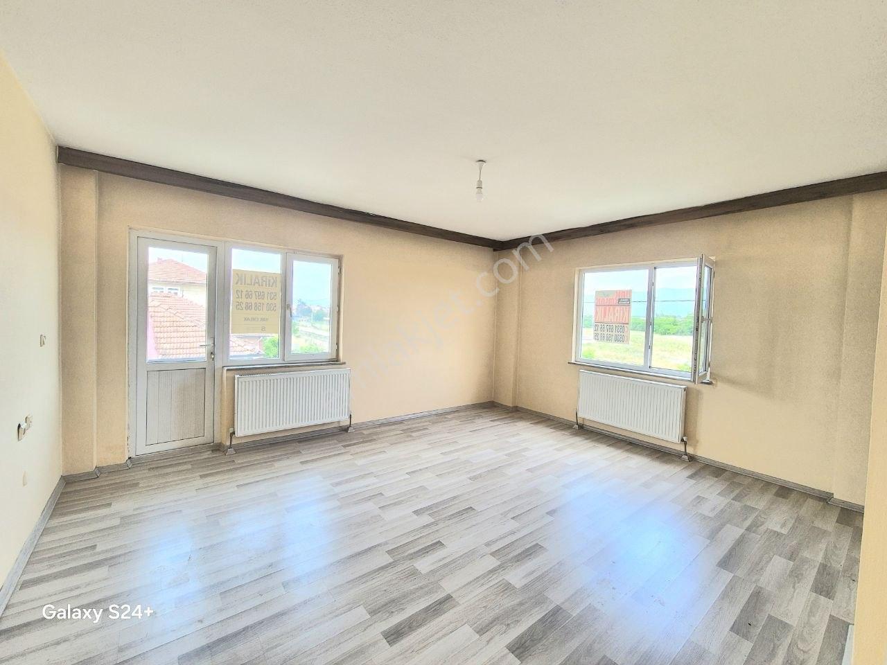 Hak Emlak'tan Yeni Mahalle'de Kiralık 2+1 Geniş Daire - Görsel 9