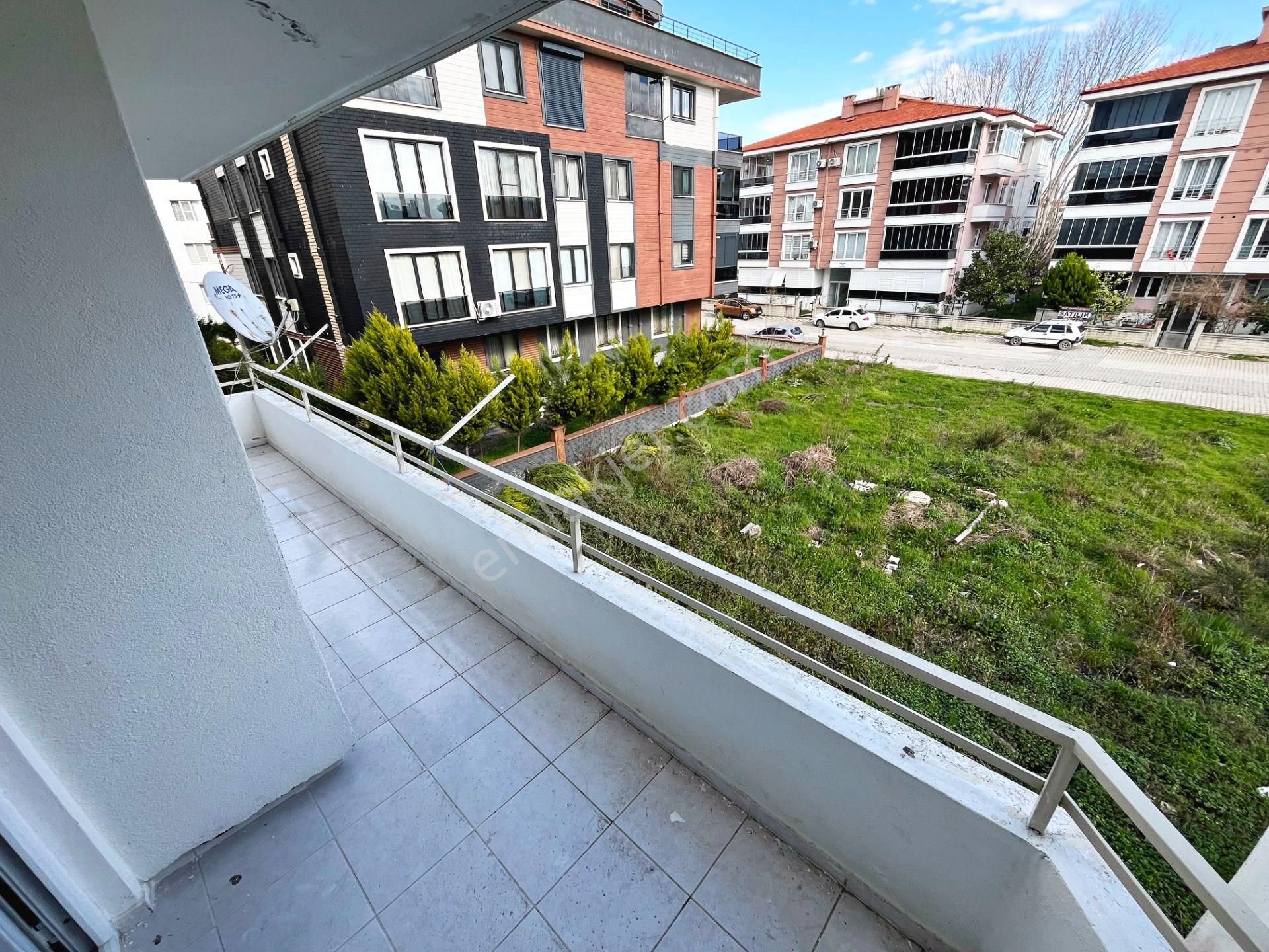 🛑🛑 Aktiften Akçay'da Satılık Denize Yakın Ön Cephe Arakat Geniş Çift Balkonlu 2+1 Daire - Görsel 31