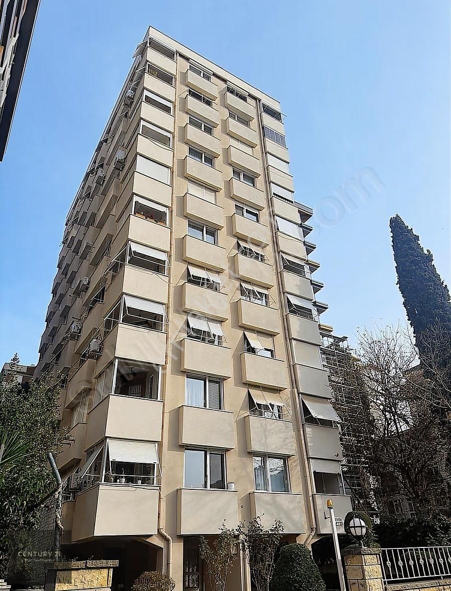 Century21 Star'dan Fenerli Ahmet Sokakta 3+1 Geniş Daire