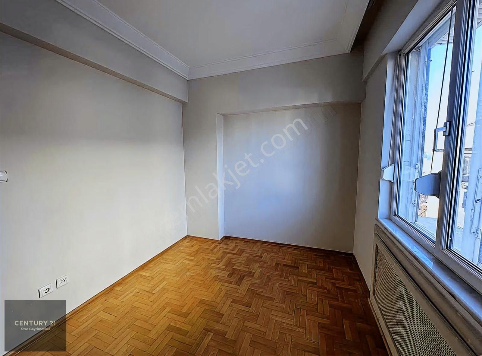 Century21 Star'dan Fenerli Ahmet Sokakta 3+1 Geniş Daire - Görsel 5