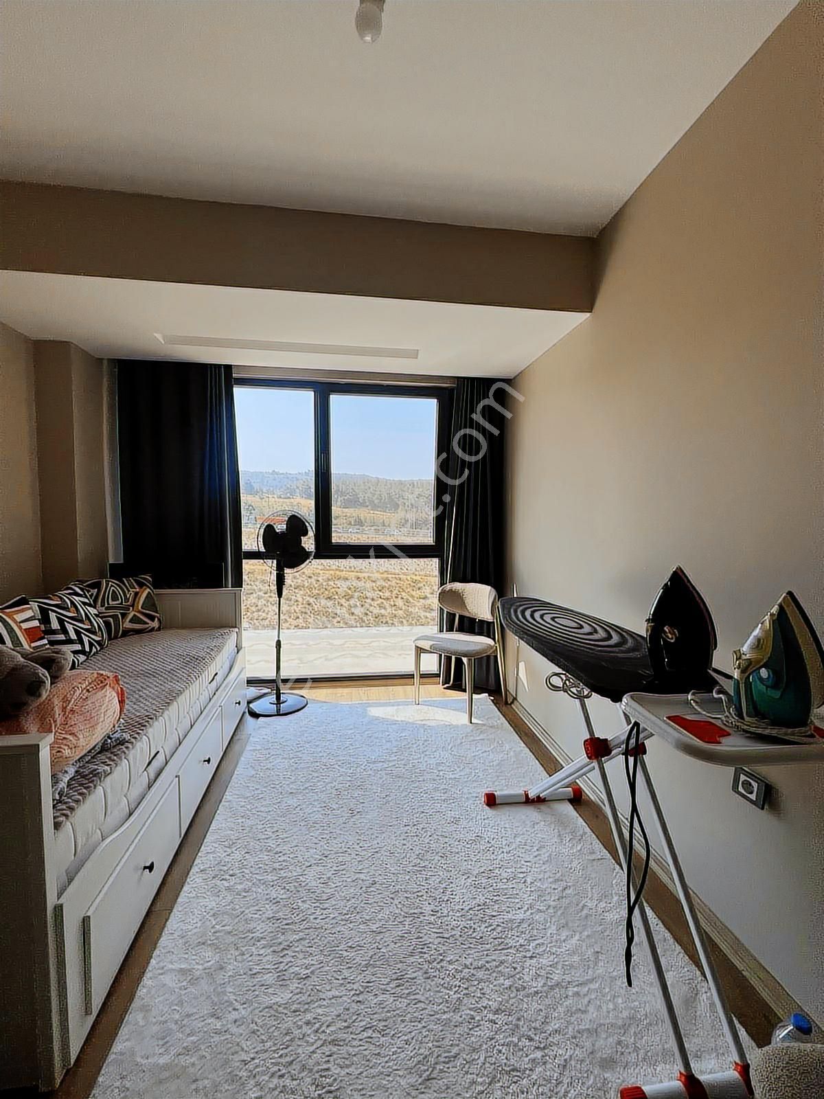 Batı Çıkışına Yakın Güvenlikli Havuzlu Sitede 2 + 1 Daire - Görsel 29