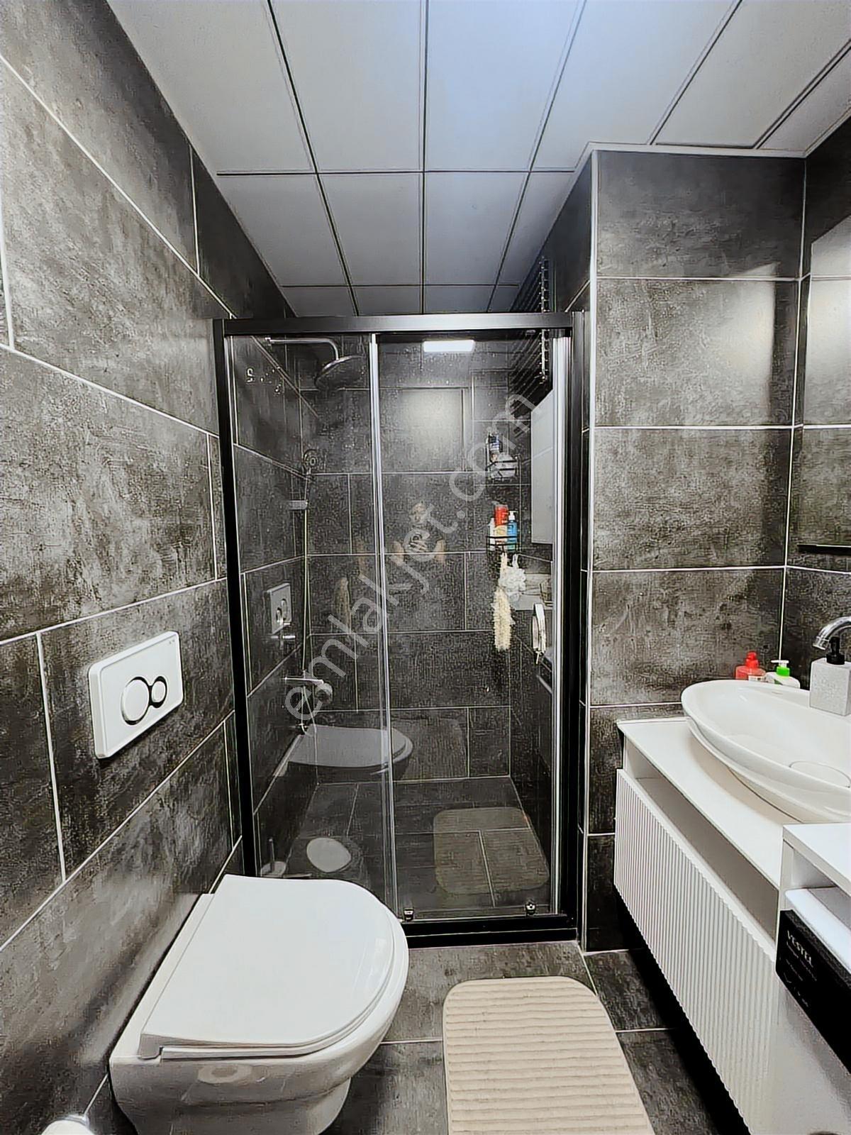 Batı Çıkışına Yakın Güvenlikli Havuzlu Sitede 2 + 1 Daire - Görsel 8