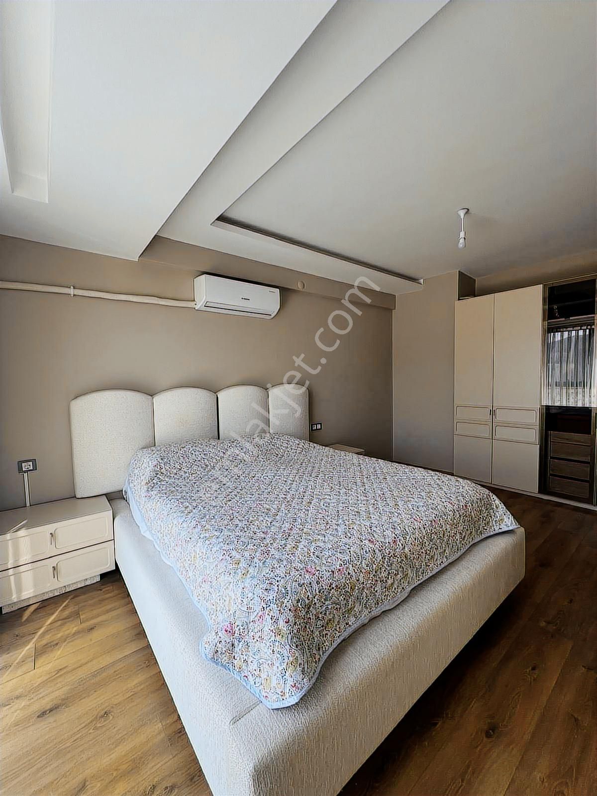 Batı Çıkışına Yakın Güvenlikli Havuzlu Sitede 2 + 1 Daire - Görsel 16