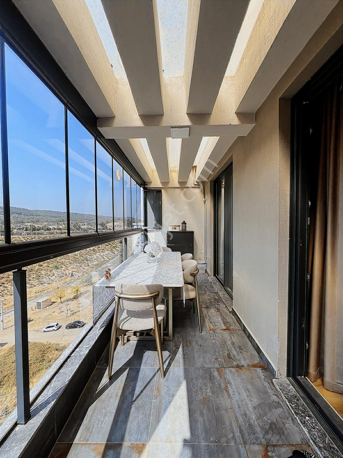 Batı Çıkışına Yakın Güvenlikli Havuzlu Sitede 2 + 1 Daire - Görsel 24