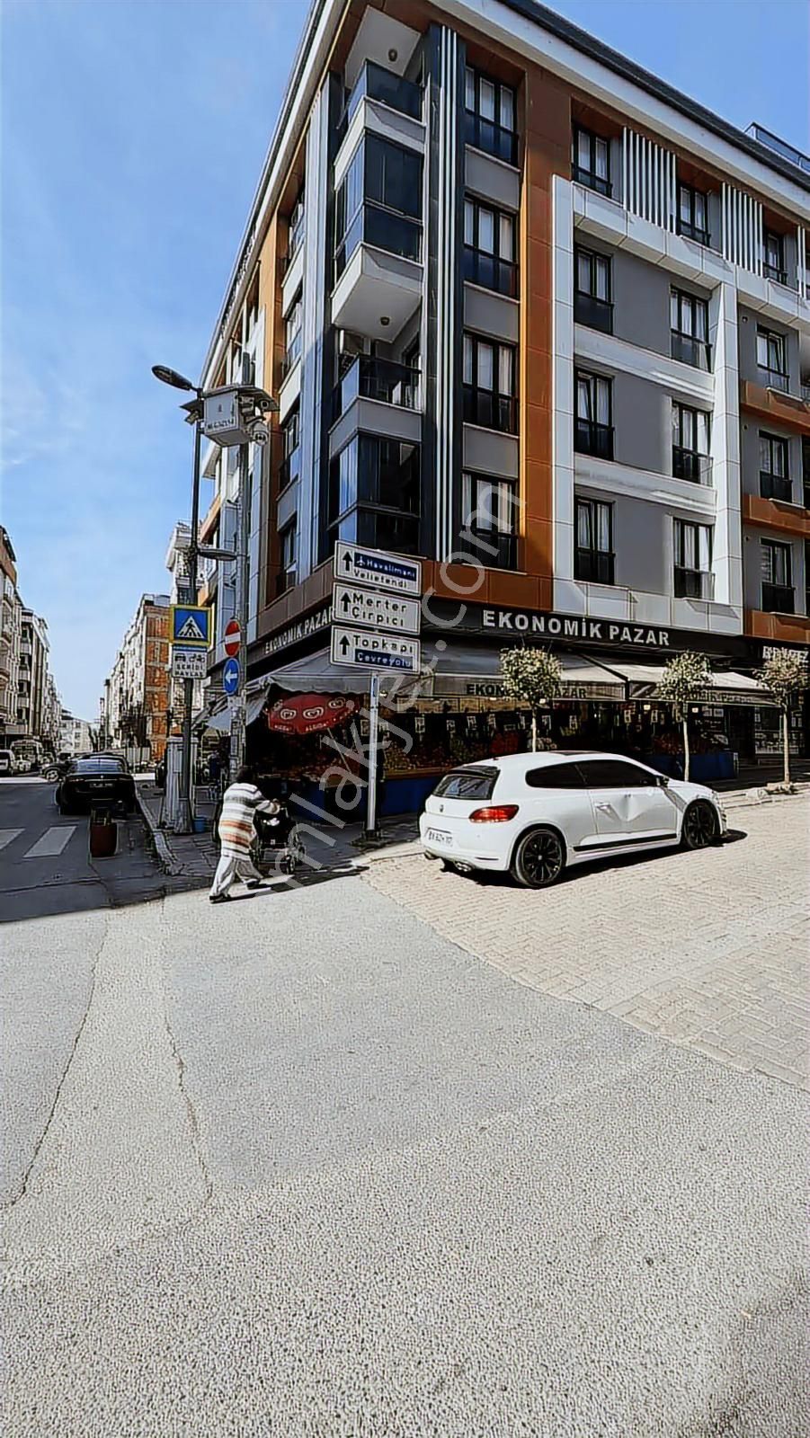 Çiğdem Emlak'tan Cadde Üzerinde Tabela Değeri Yüksek Dükkan - Görsel 9