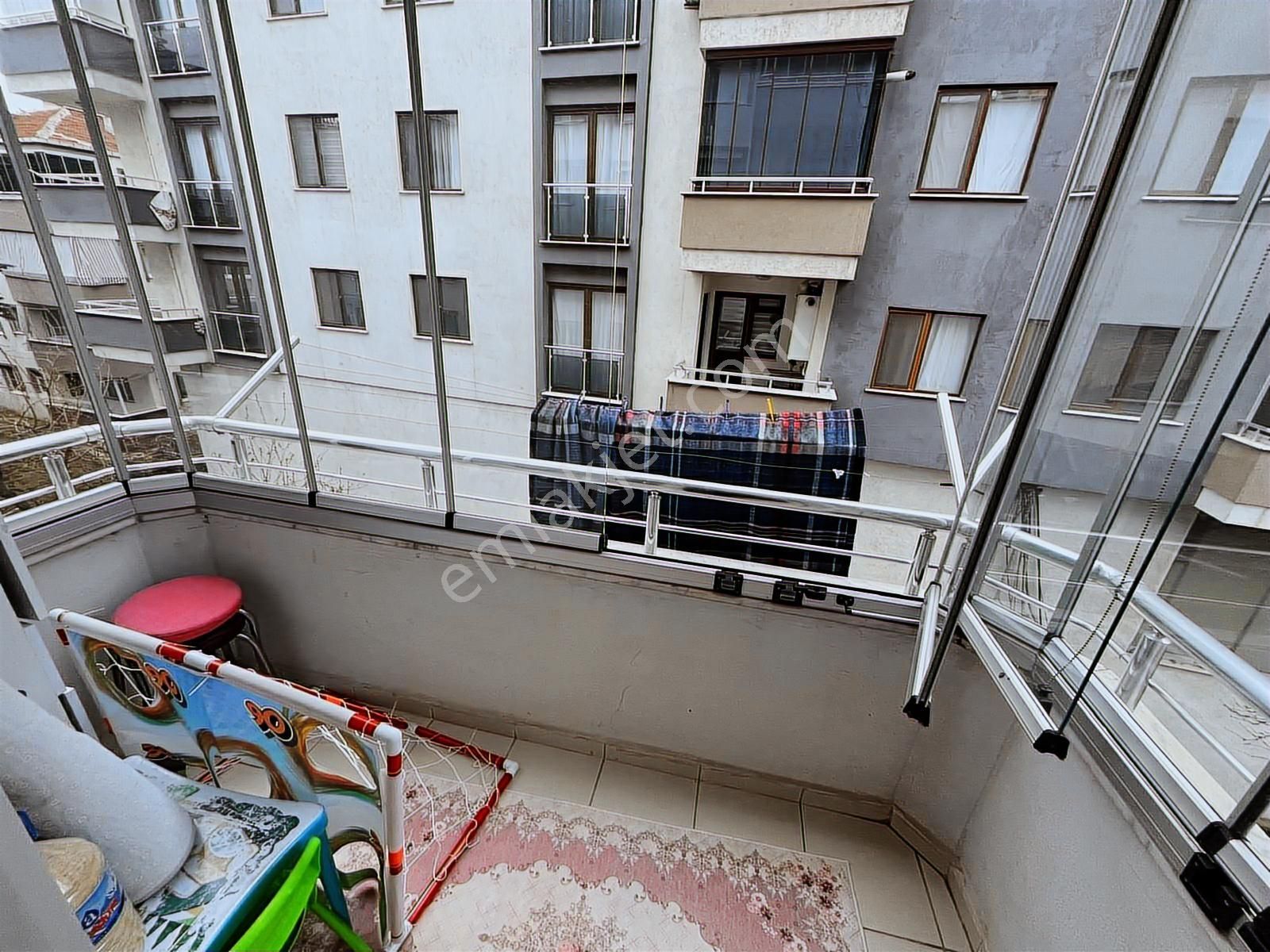 3+1 Arakat Yeni Bina Oldukça Geniş ( Vatan Computer Yanında ). - Görsel 32