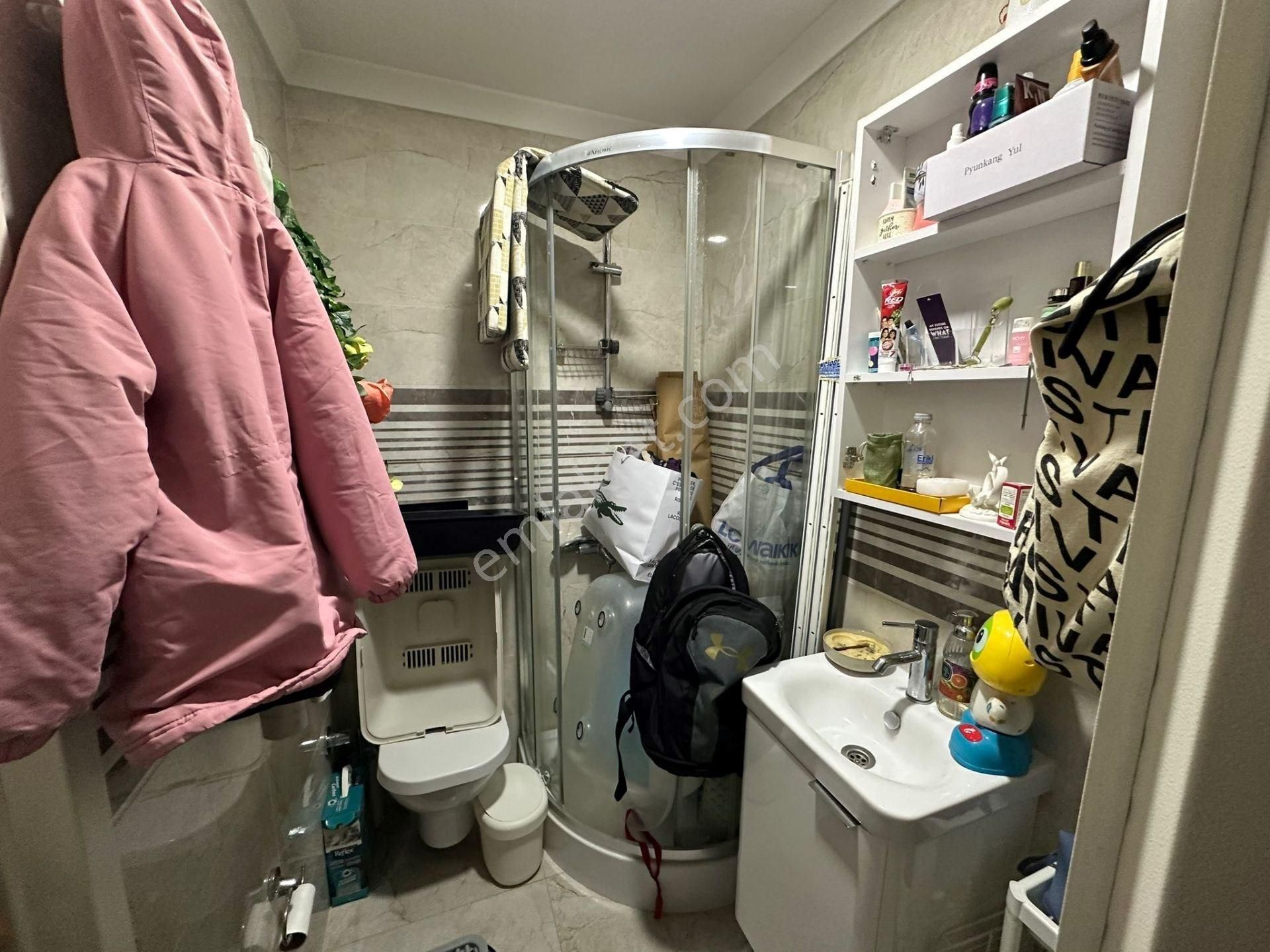 Caddebostan Sahil Plaj Yolunca Köşe Binada Balkonlu - Görsel 25