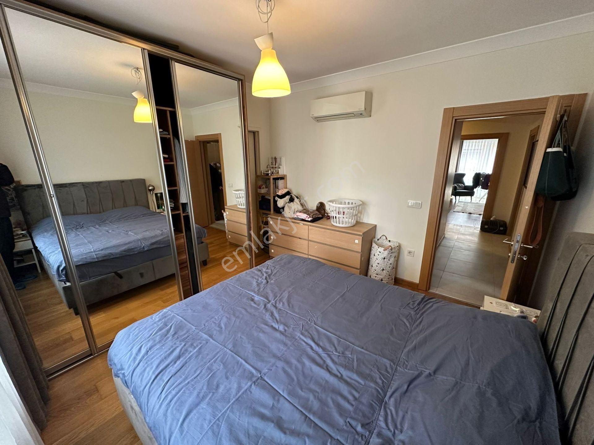 Caddebostan Sahil Plaj Yolunca Köşe Binada Balkonlu - Görsel 22