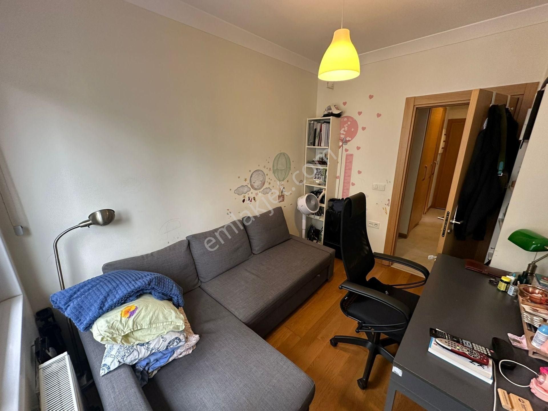 Caddebostan Sahil Plaj Yolunca Köşe Binada Balkonlu - Görsel 15