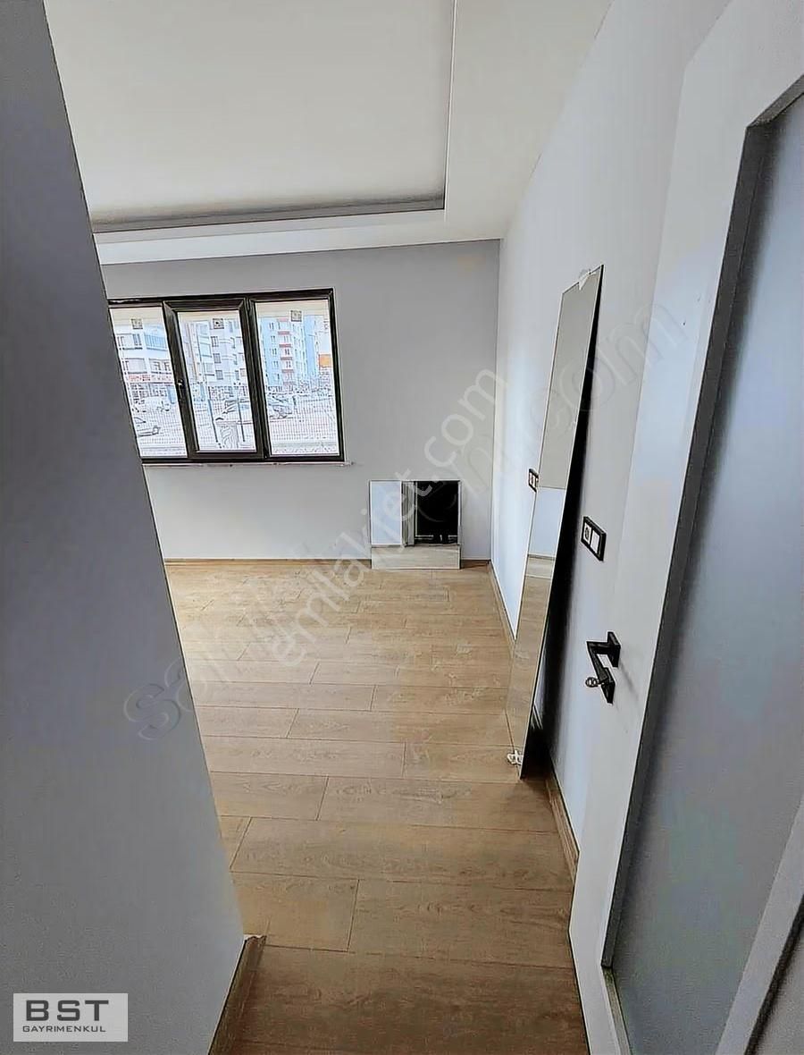 Erenler Mh Fetih Cd 100m Halı Saha Yanı 3 + 1 110 M2 Net - Görsel 20