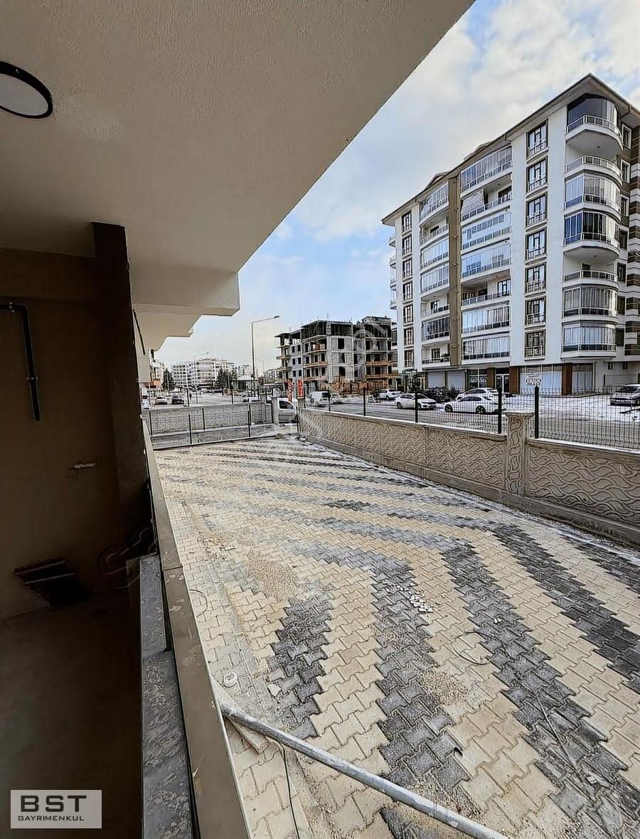 Erenler Mh Fetih Cd 100m Halı Saha Yanı 3 + 1 110 M2 Net - Görsel 30