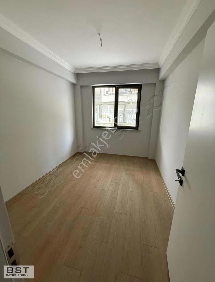 Erenler Mh Fetih Cd 100m Halı Saha Yanı 3 + 1 110 M2 Net - Görsel 5