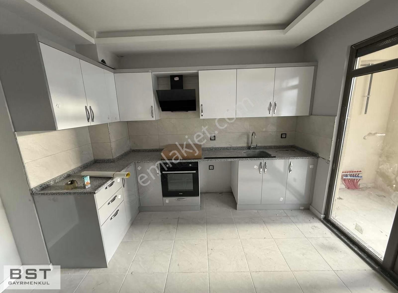 Erenler Mh Fetih Cd 100m Halı Saha Yanı 3 + 1 110 M2 Net - Görsel 3