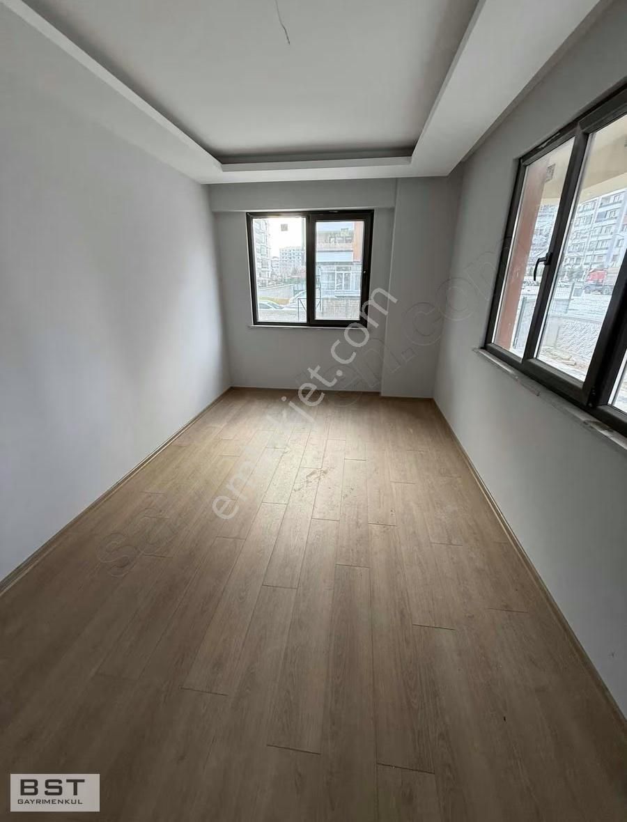 Erenler Mh Fetih Cd 100m Halı Saha Yanı 3 + 1 110 M2 Net - Görsel 19